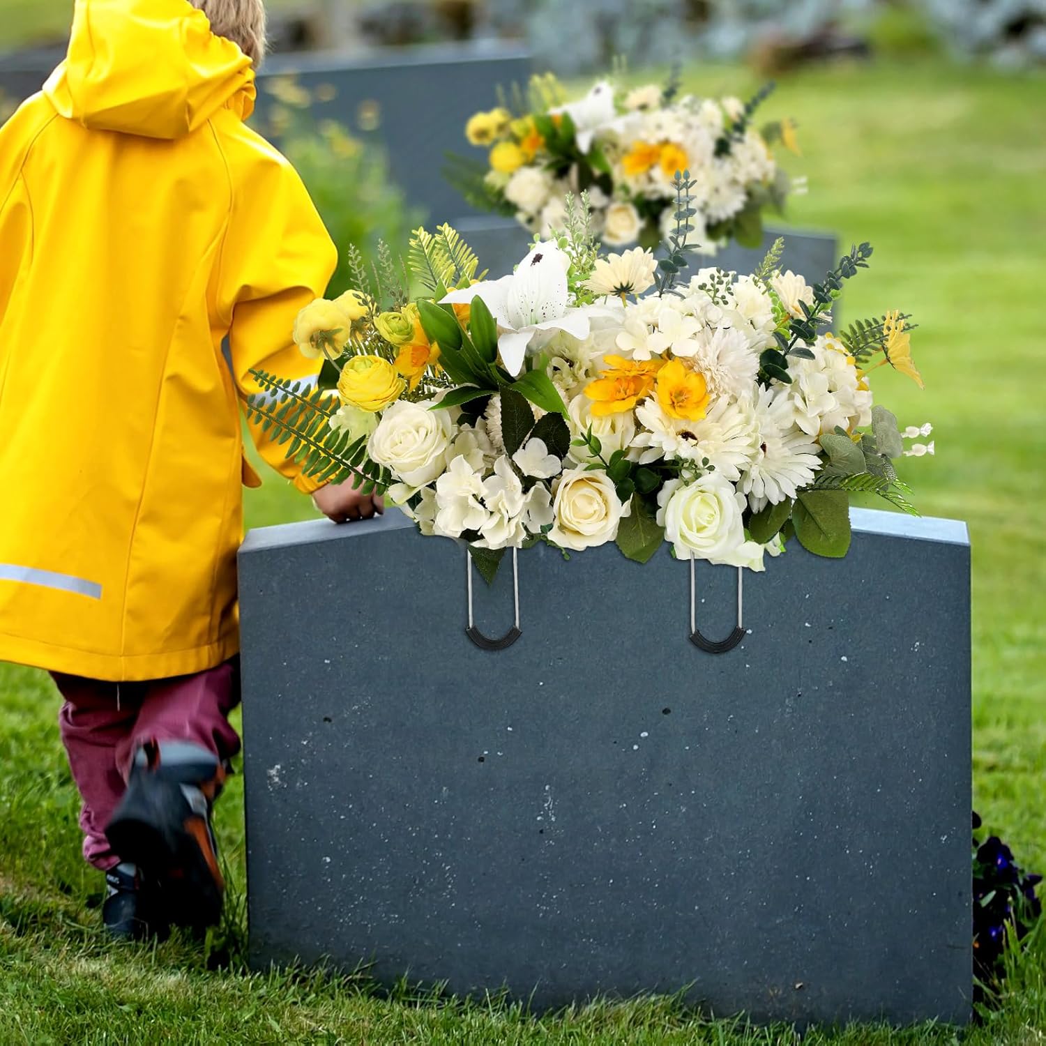 Soaoo 8 Pieces Headstone Flower Saddle Gravestone Saddles with Floral Foam Cemetery Saddles for Headstones Gravestone Flower Holder Wire Rustproof Galvanized Tombstone Hugger (11 Inch)