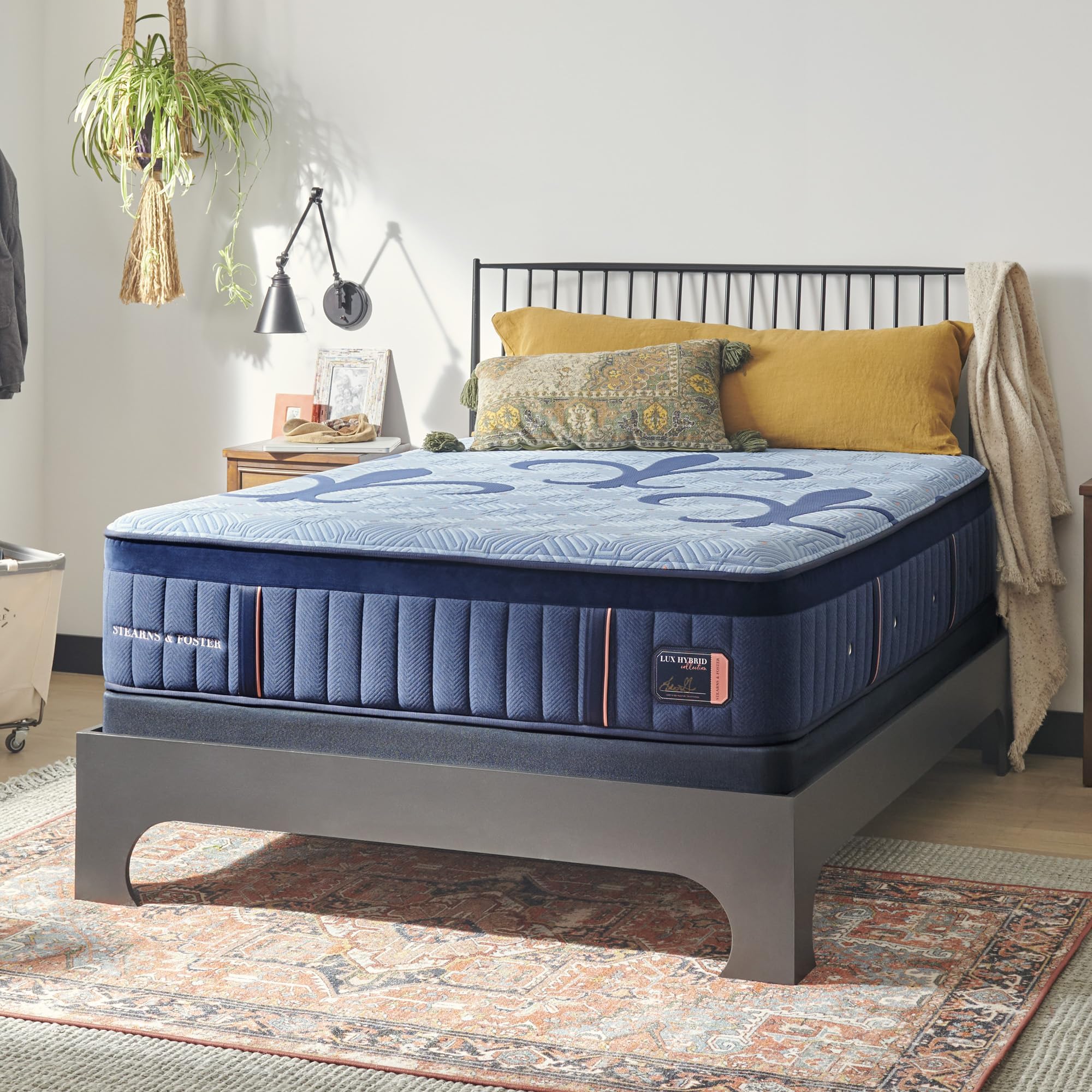 Stearns & Foster Lux Hybrid Medium Mattress, King