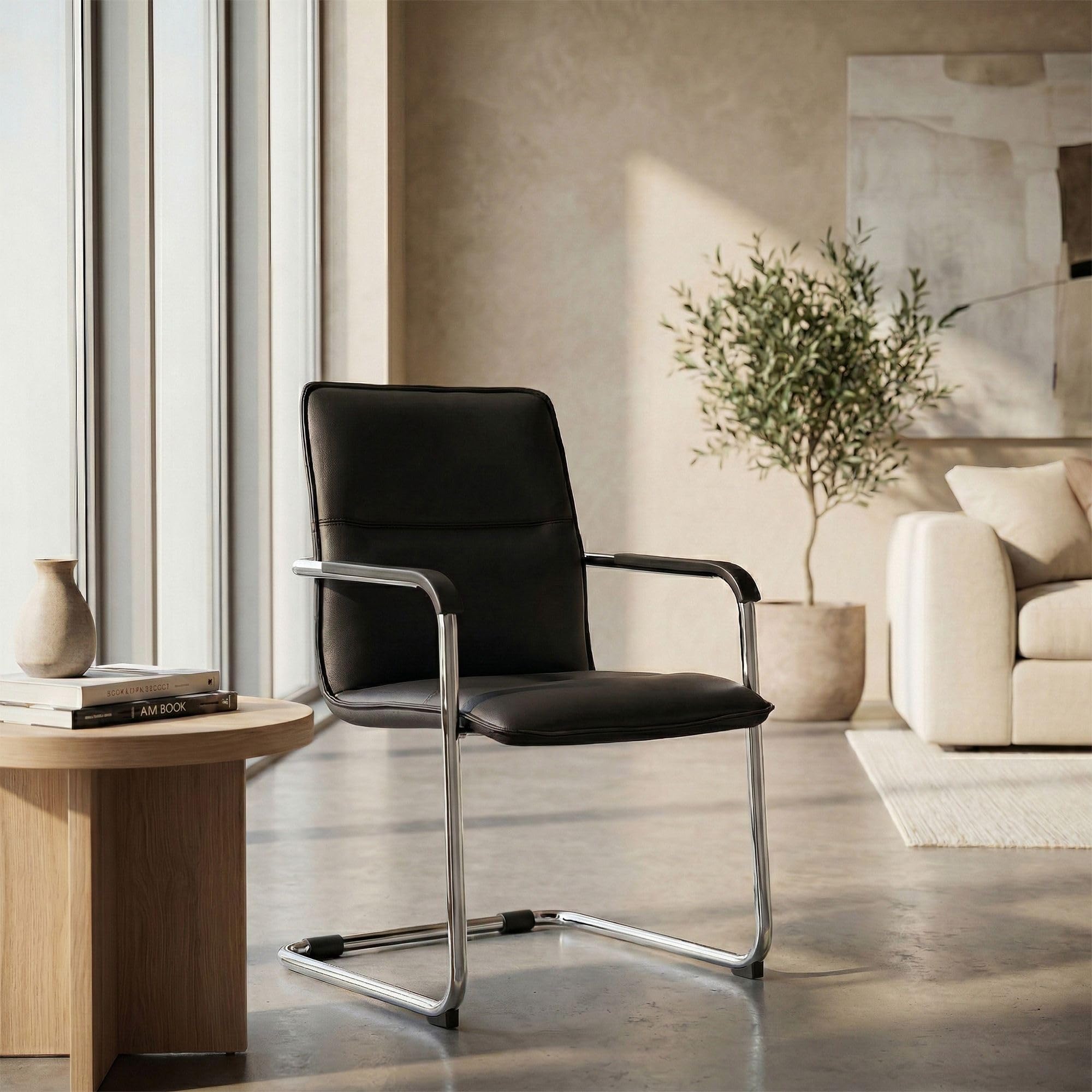 CLP Chaise Cantilever Seattle avec accoudoirs, Chaise de Salle a Manger Moderne rembourree en Similicuir, piement Effet Chrome, Couleur:Noir