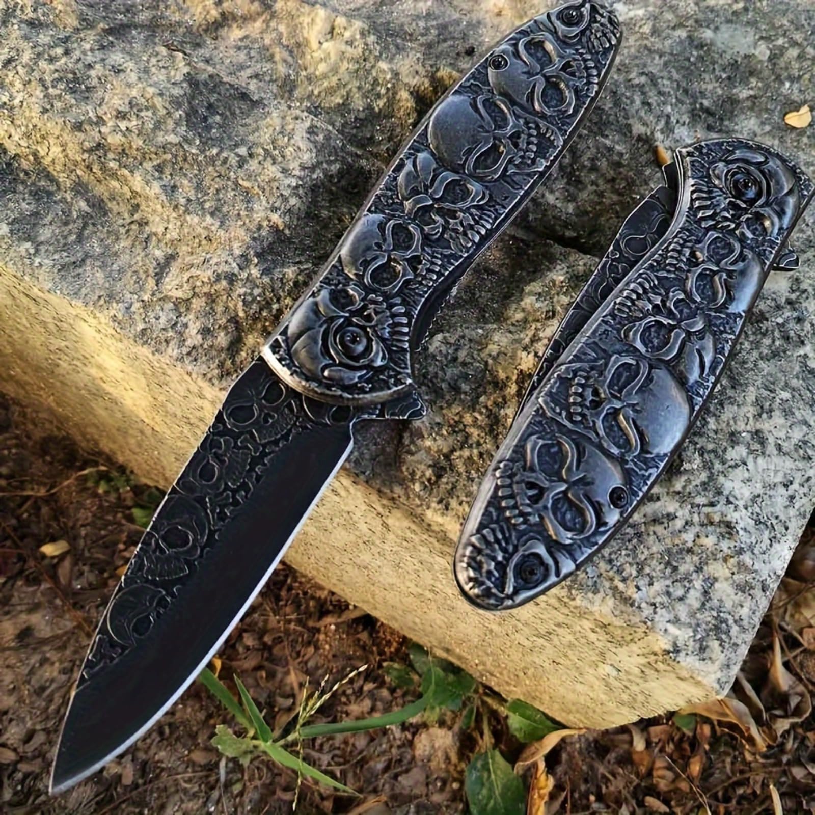 WILD TACTICAL Materials Pocket Knife, Steel Blade EDC Knives, Skull Punk Handle Pocket Knives Folding Knives for Indoor Outdoor Camping Hiking Ideal for Men and Women Christmas, Birthday