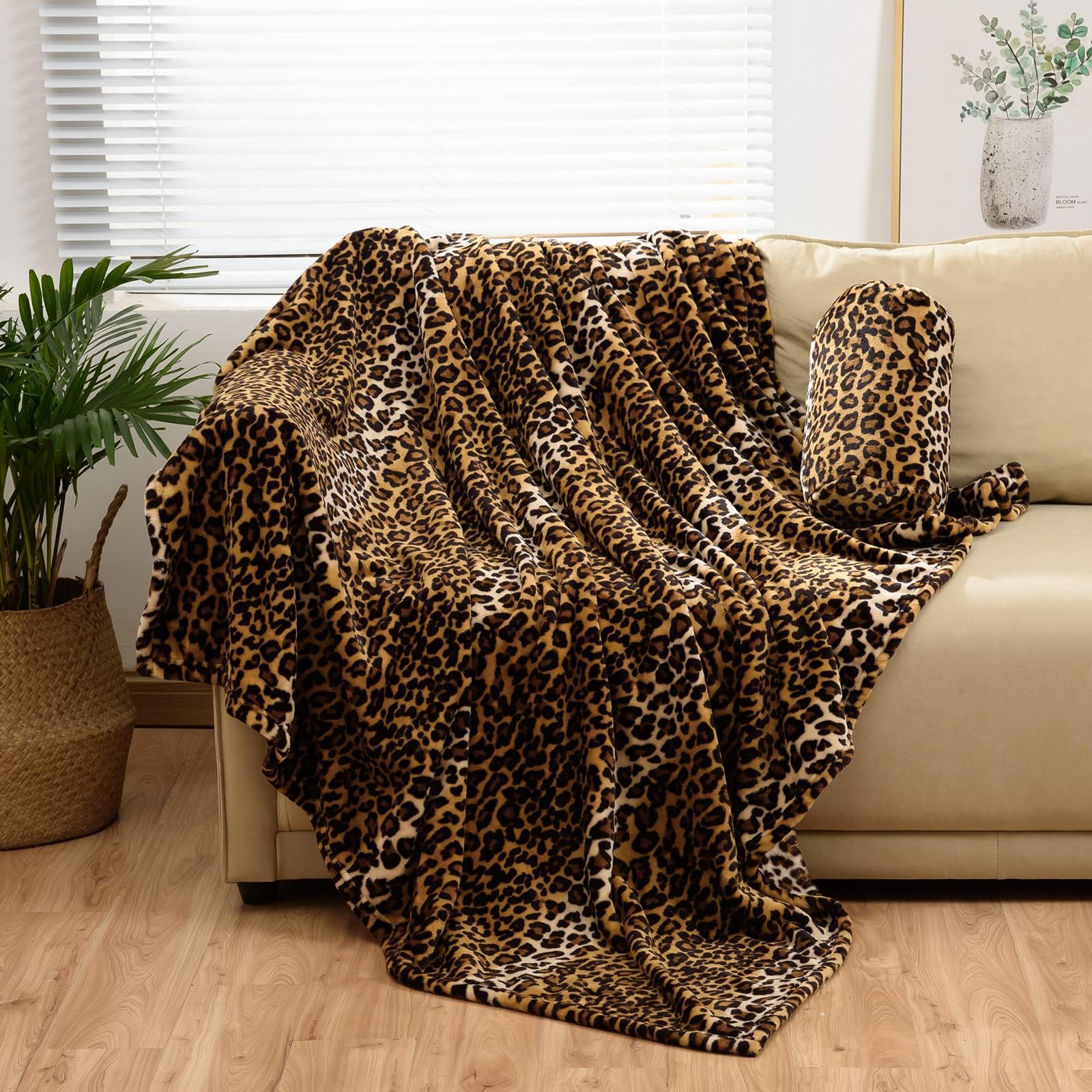 Bnuitland Leopard Print Fleece Flannel Throw Blanket with Storage Pouch for Bed Sofa Travel, 300 GSM Double Sided Super Soft Fuzzy Fluffy Cheetah Print Blanket for Adults and Kids, 50x70 inch