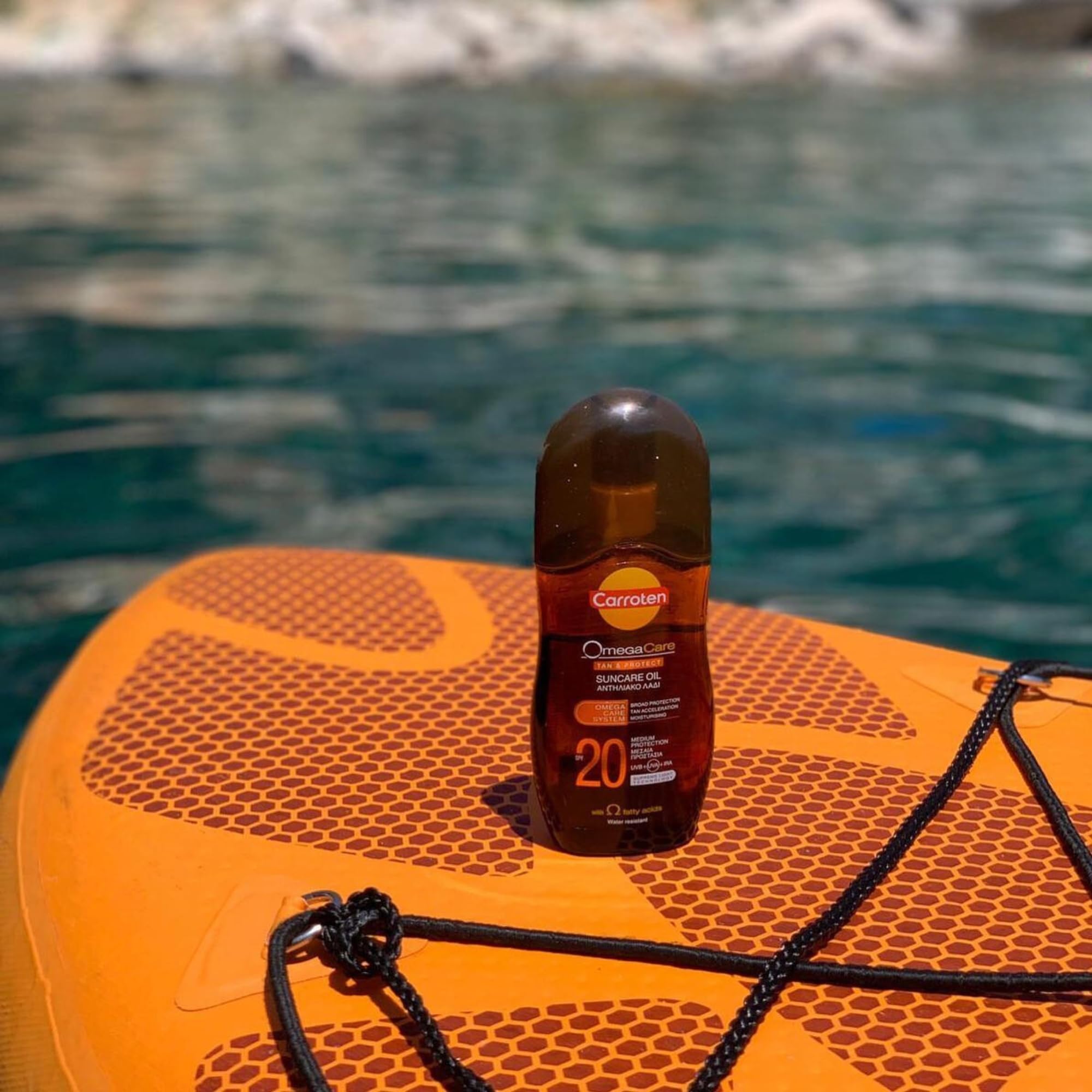 Carroten OmegaCare Tanning Oil SPF 20, 150 ml - Acceleratore di Abbronzatura con Acidi Grassi Omega - Olio Abbronzante Spray con Protezione Solare - Olio Solare per un'Abbronzatura Veloce