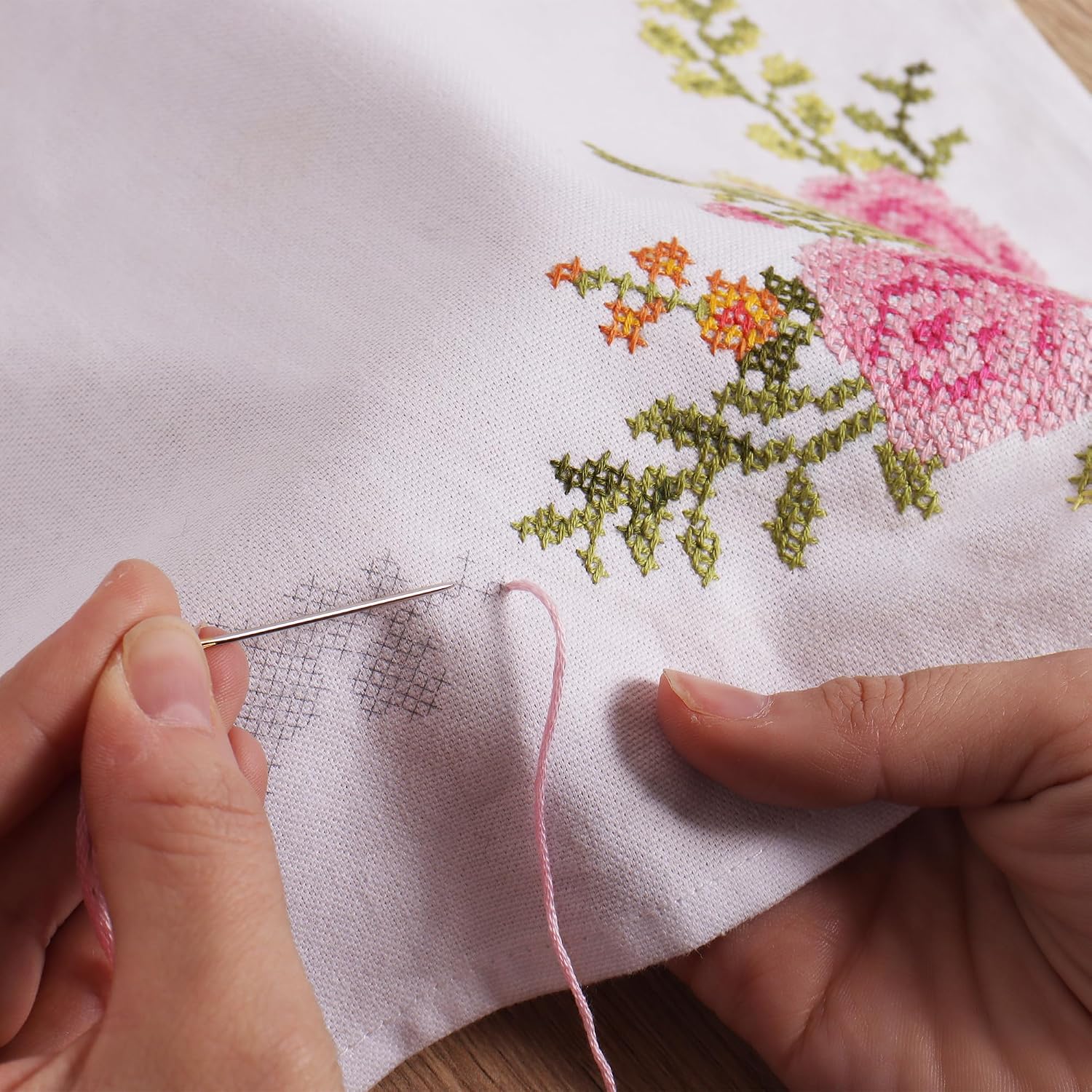 Trimits Cross Stitch Kit - Embroidery Your Own Tablecloth - Includes Printed Fabric, Threads, Needle and Instructions, 80 x 80 cm - Flower Bouquet