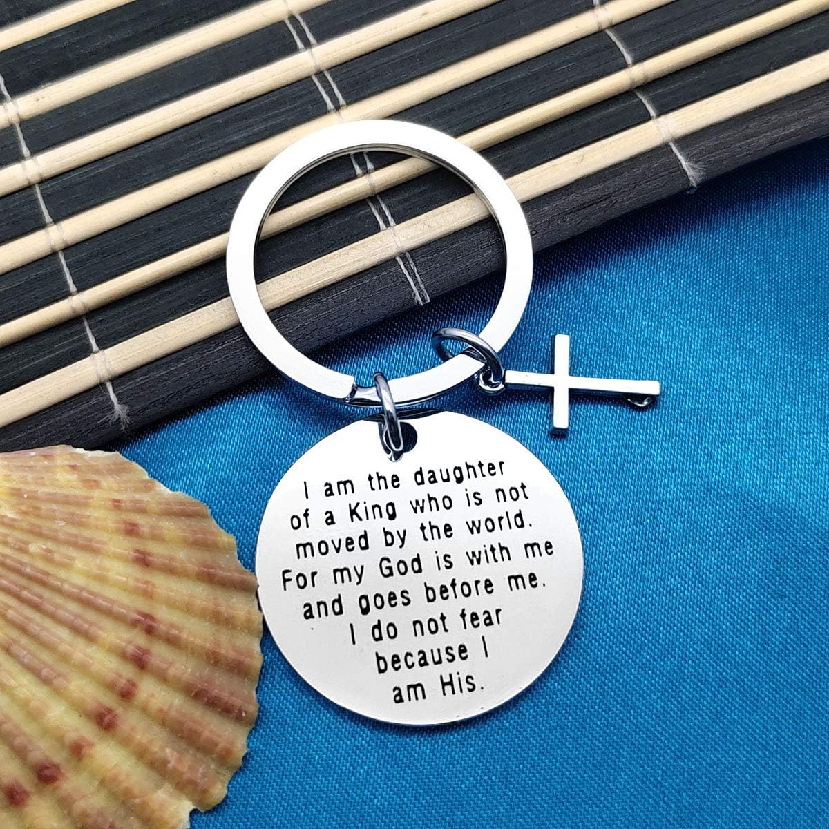 Christian Gifts Keychain for Women Girls Religious Gift I Am The Daughter of A King Who is Not Moved by The World Religious Keyring Inspirational Christian Jewelry for Women Baptism Gift for Her : Clothing, Shoes & Jewelry