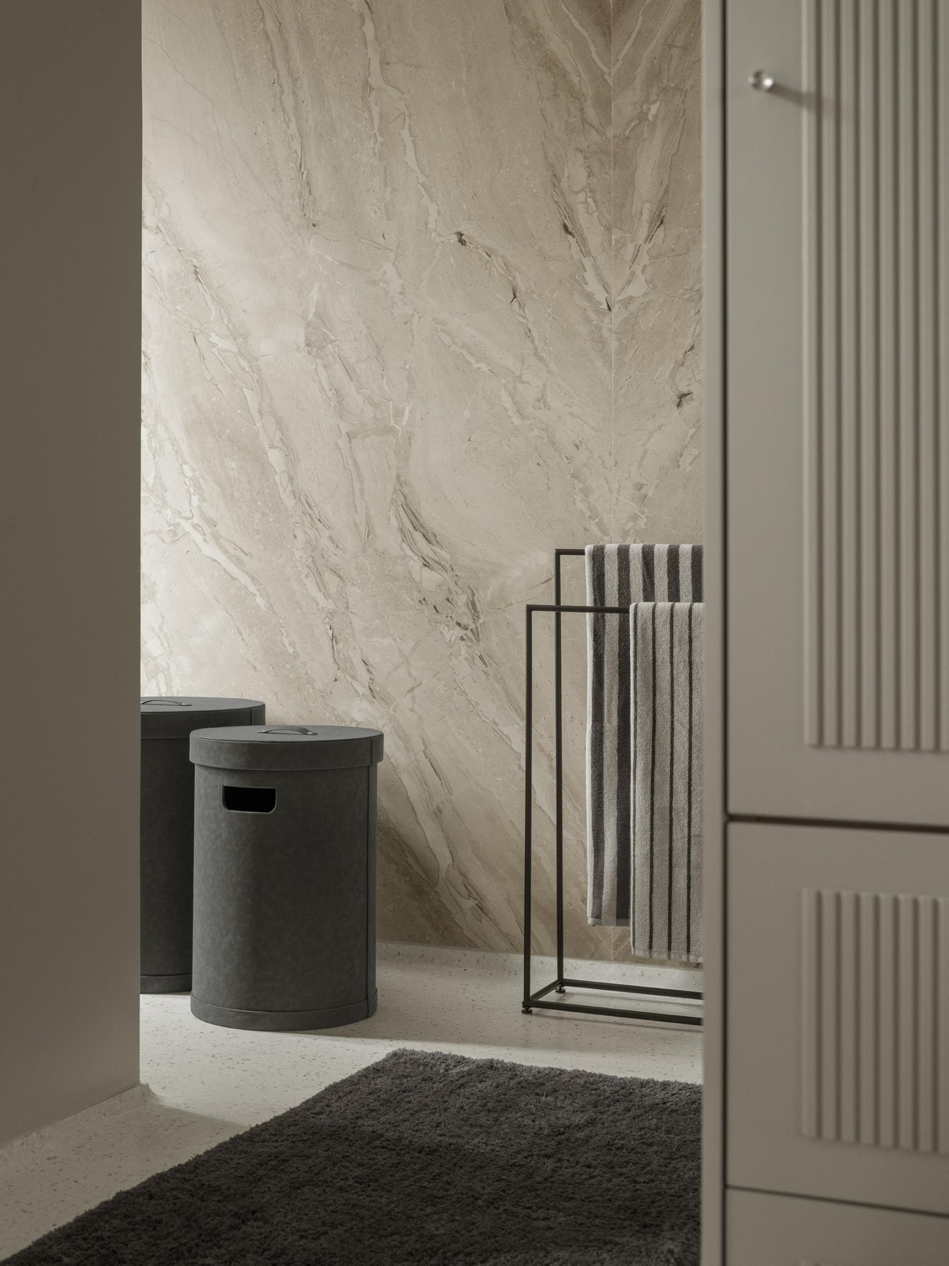 blomus Badematte -TUUFA- | Badteppich & Duschvorleger | 70 x 140 cm | Farbe Satellite