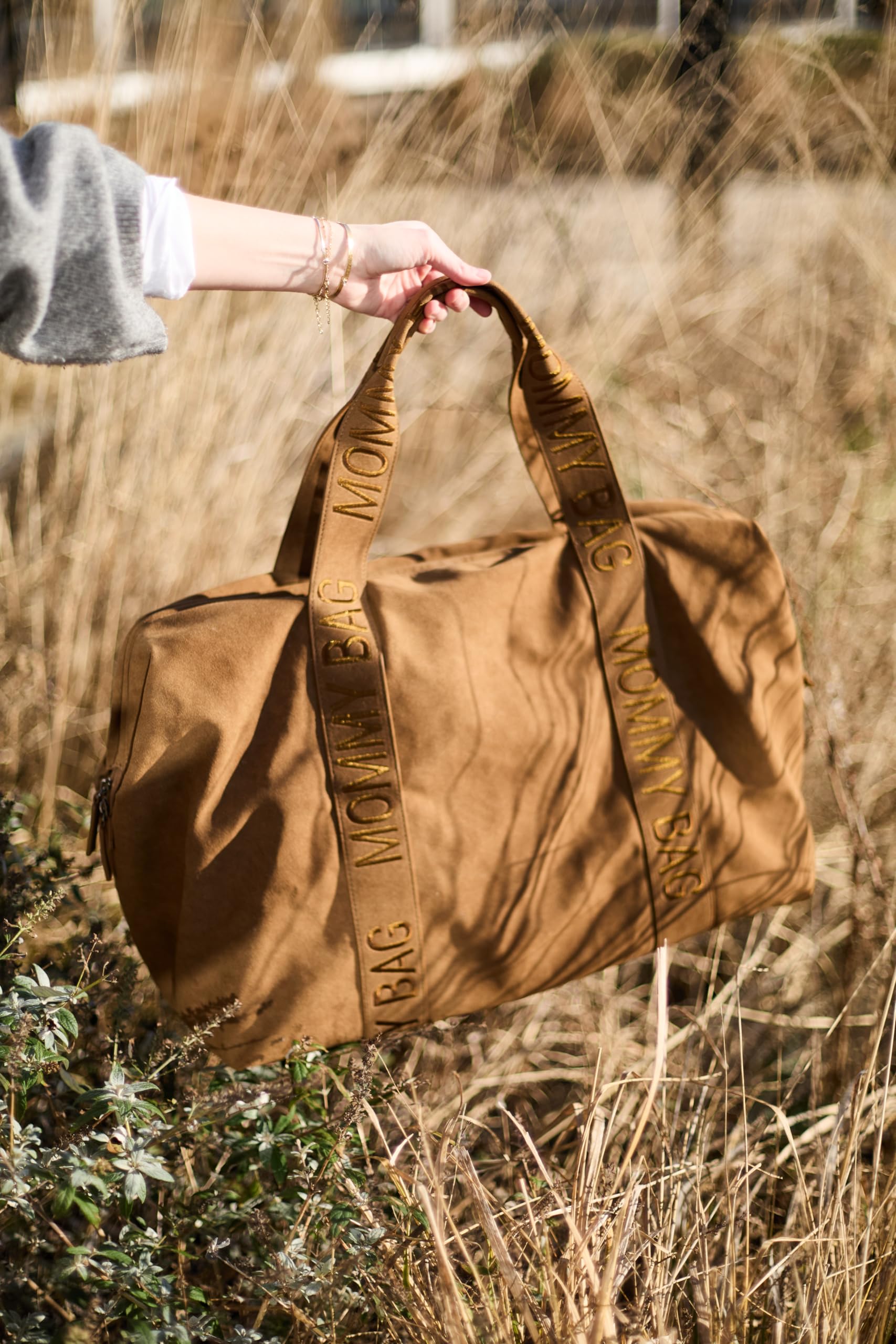 CHILDHOME, Mommy Bag, Wickeltasche, Mutterschaft, Reisetasche, großes Fassungsvermögen 58L, Wickelunterlage, Isolierte Tasche, Durchgang für Koffer, Material Wildlederimitat, Haselnussbraun