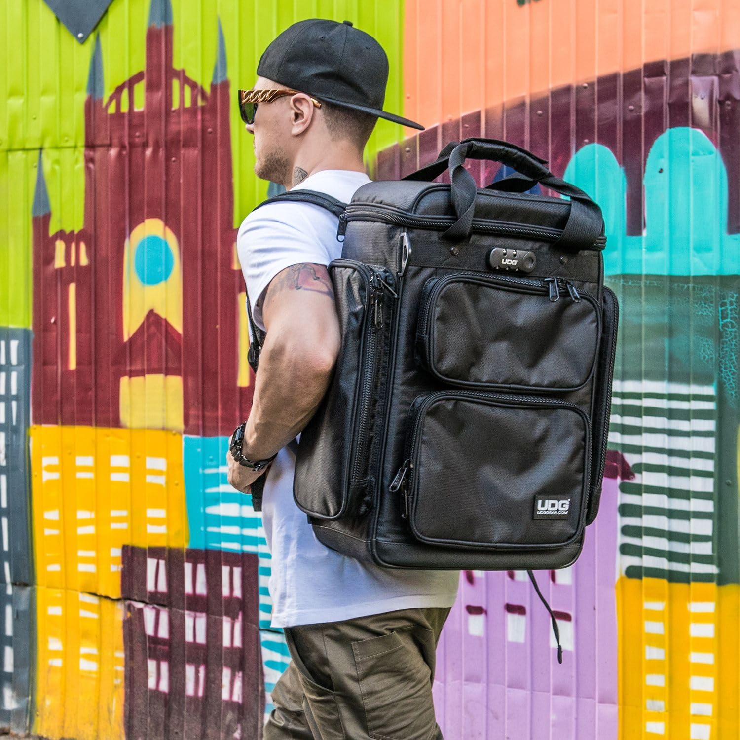 Amazon.co.jp: UDG Ultimate ProducerBag Large Black/Orange Inside