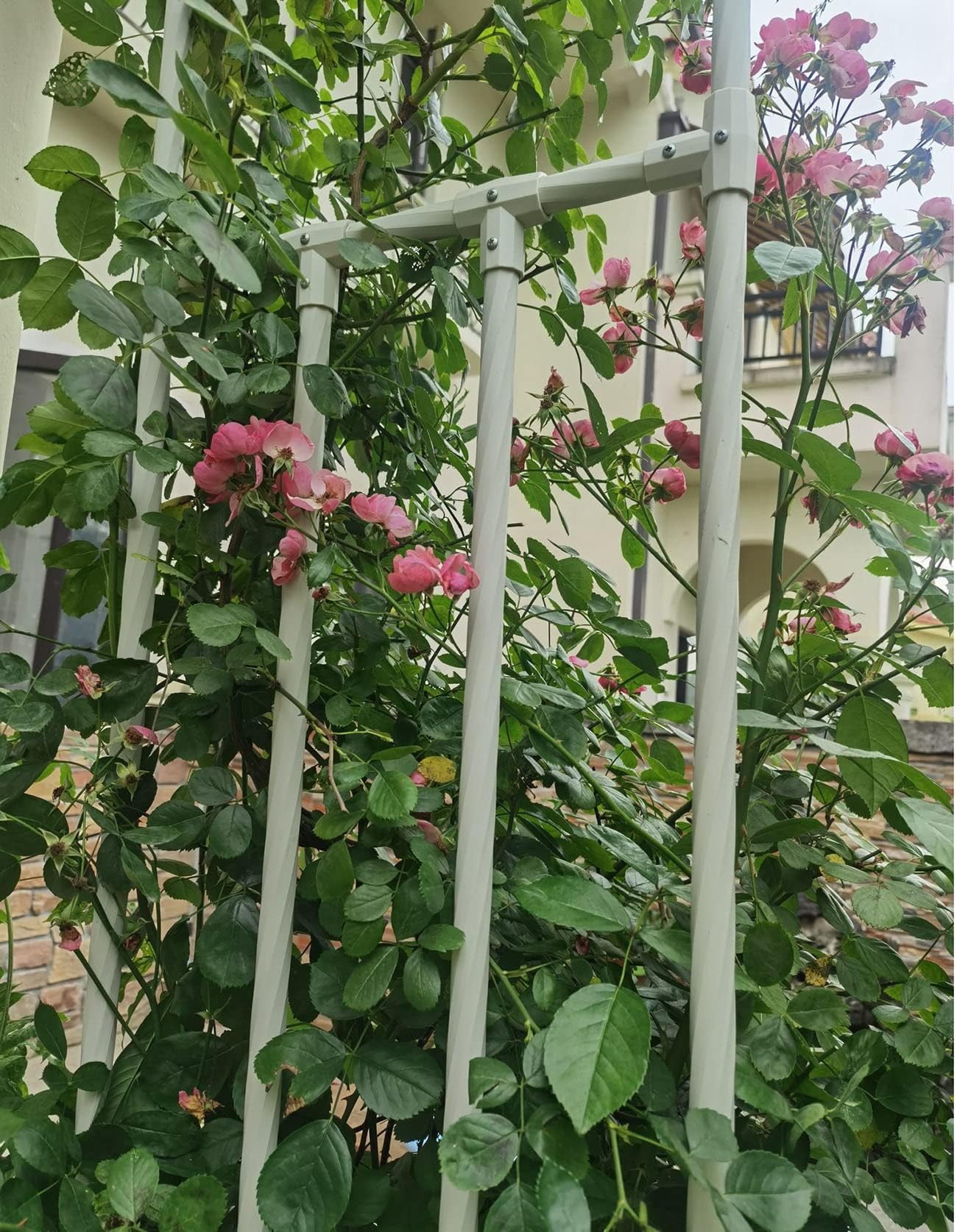 Rosenbogen aus Metall stabil, langlebig & rostfrei, verzinkter Halbbogen, 240cm Höhe, Rankhilfe für Rosen, Efeu und Clematis, für Garten, Balkon und Terrasse (Weiß, 180 * 240cm)