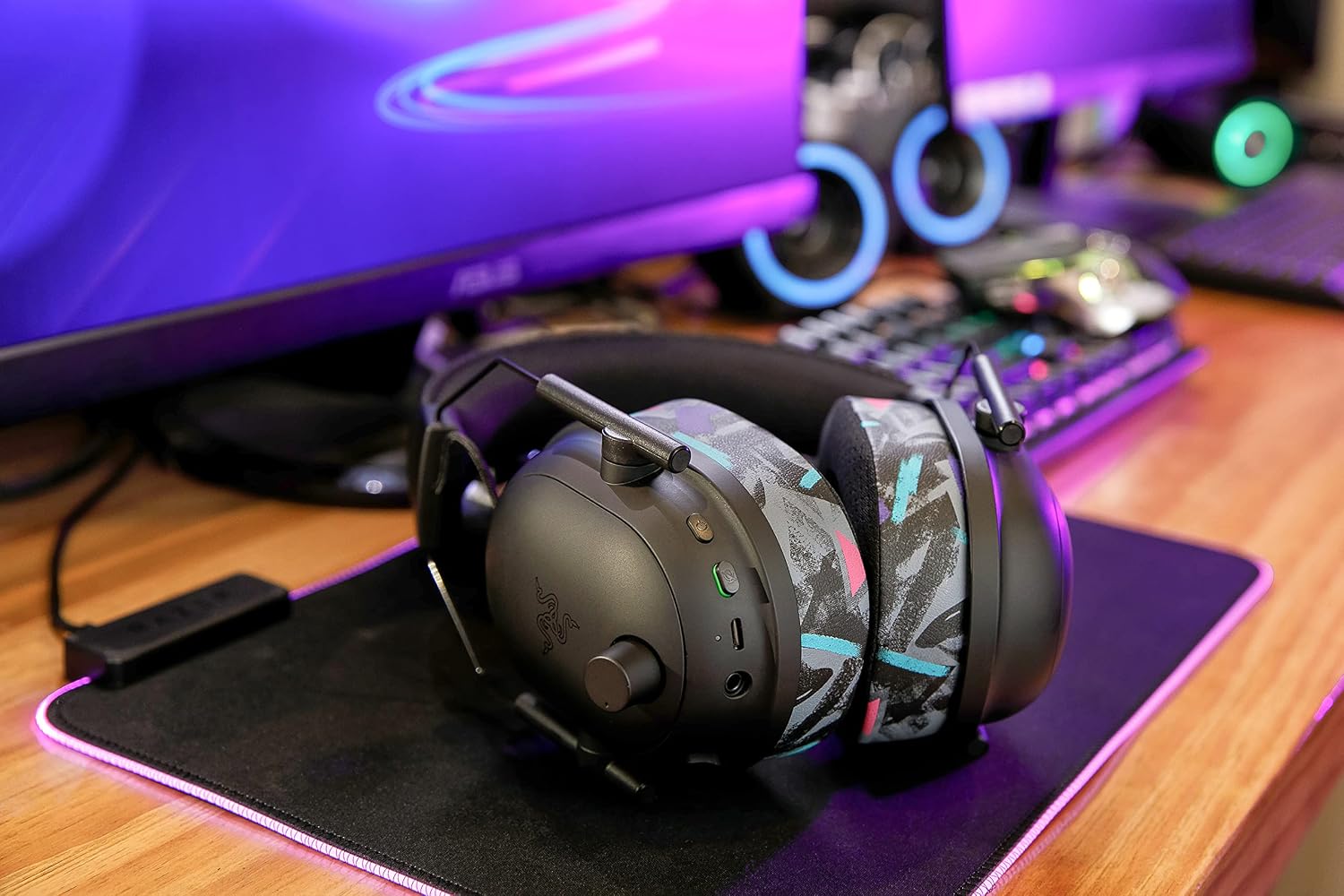 WC Freeze Blackshark - Cooling Gel Earpads for 2020-2022 Razer Blackshark V2 & V2 Pro (Does Not Fit 2023 Model) by Wicked Cushions - Boost Comfort, Thickness, & Sound Isolation | 90's Black