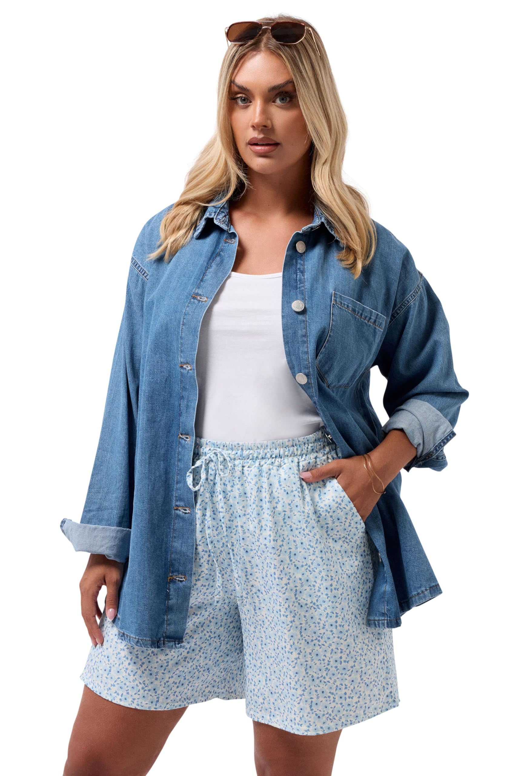 Yours Women's Blue Curve Ditsy Floral Textured Shorts - Plus Size Curve