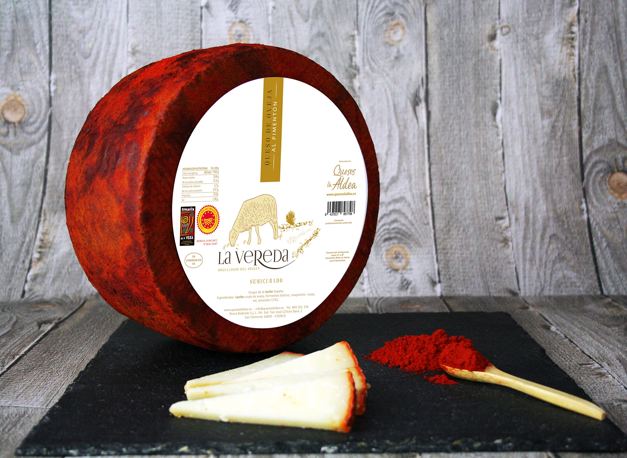 QUESOS LA ALDEA | Queso Artesano de Oveja Semicurado al Pimentón | Cuña de 0,75 kg | Queso Artesano | Ideal para Cesta Gourmet, Packs Regalo, Lotes de Quesos Gourmet y Regalo Gourmet