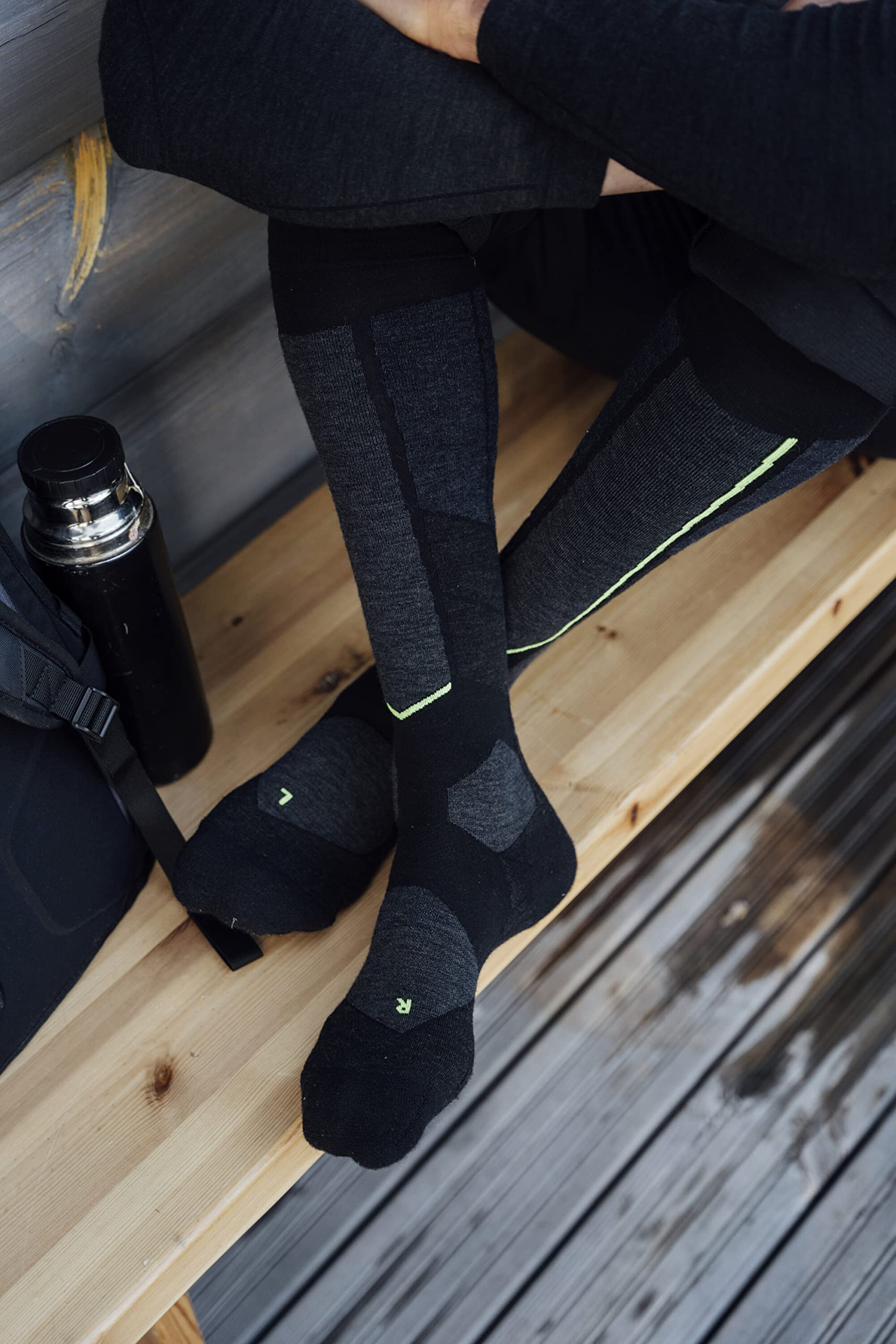 FALKE Homme St4 Wool Chaussettes De Ski Rembourrage Ultra-Léger Fines Pour Longues Randonnées À Ski Respirantes Séchage Rapide Régulation Climatique Anti-Odeur Laine Fil Fonctionnel 1 Paire