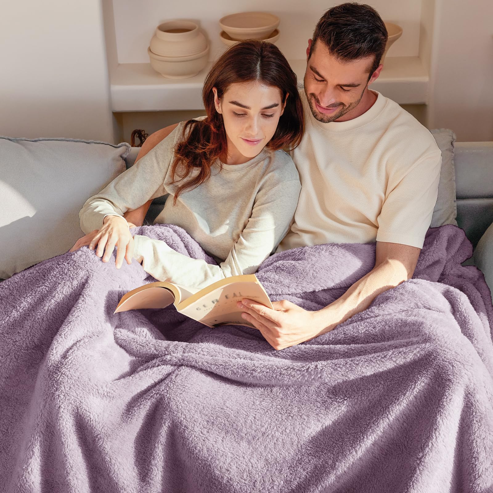 Exclusivo Mezcla Soft Fleece Throw Blanket for Sofa Super Soft Velvet Plush Blanket for Bed Fuzzy Cozy and Warm for All Seasons 127x152 CM - Image 4