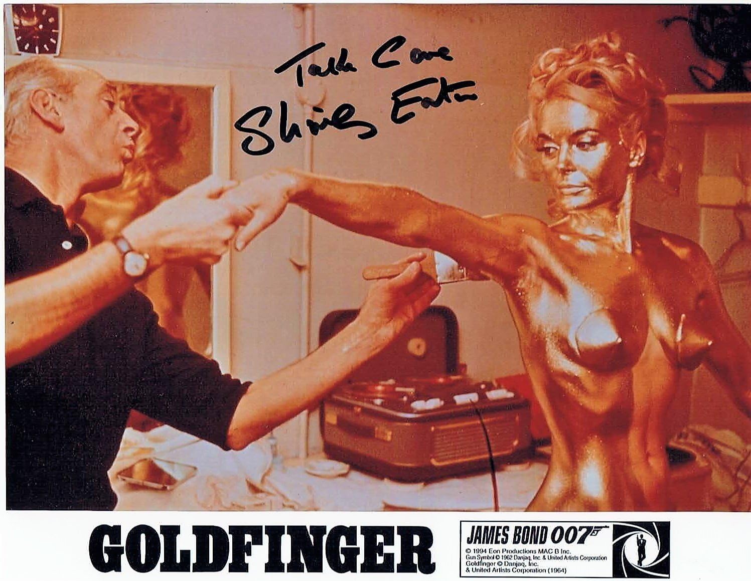 Amazon 直筆サイン 007 ゴールドフィンガー Goldfinger 1964 シャーリー イートン As ジル Shirley Eaton As Jill Masterson Take Care と伴記 アイドル 芸能人グッズ 通販