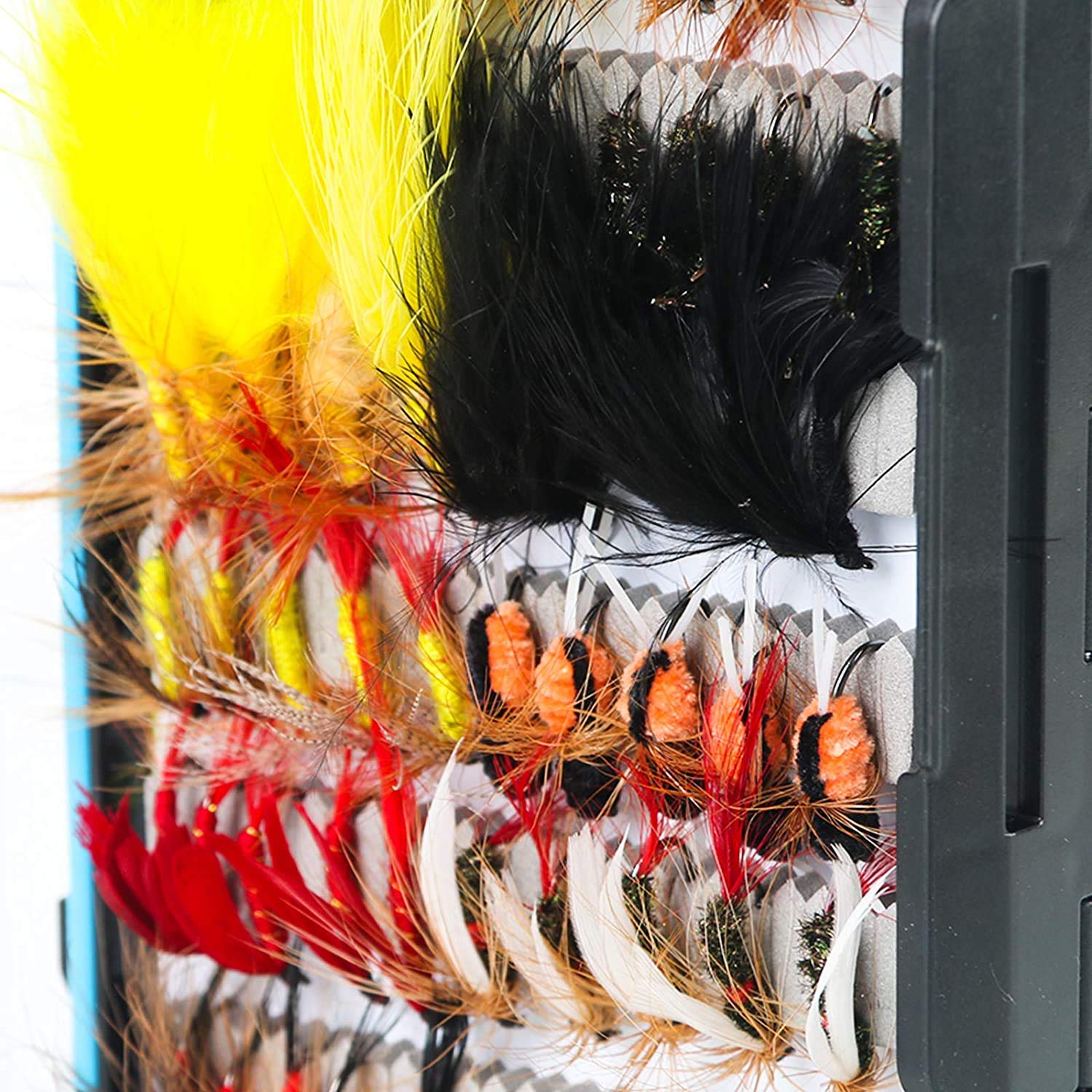 MAXIMUMCATCH Fliegenfischen 120 Stück Fliegen mit Fliegenbox Kombi Trocken- / Nassfliegen, Nymphen, Luftschlangen, handgefertigte Fliegenfischerköder