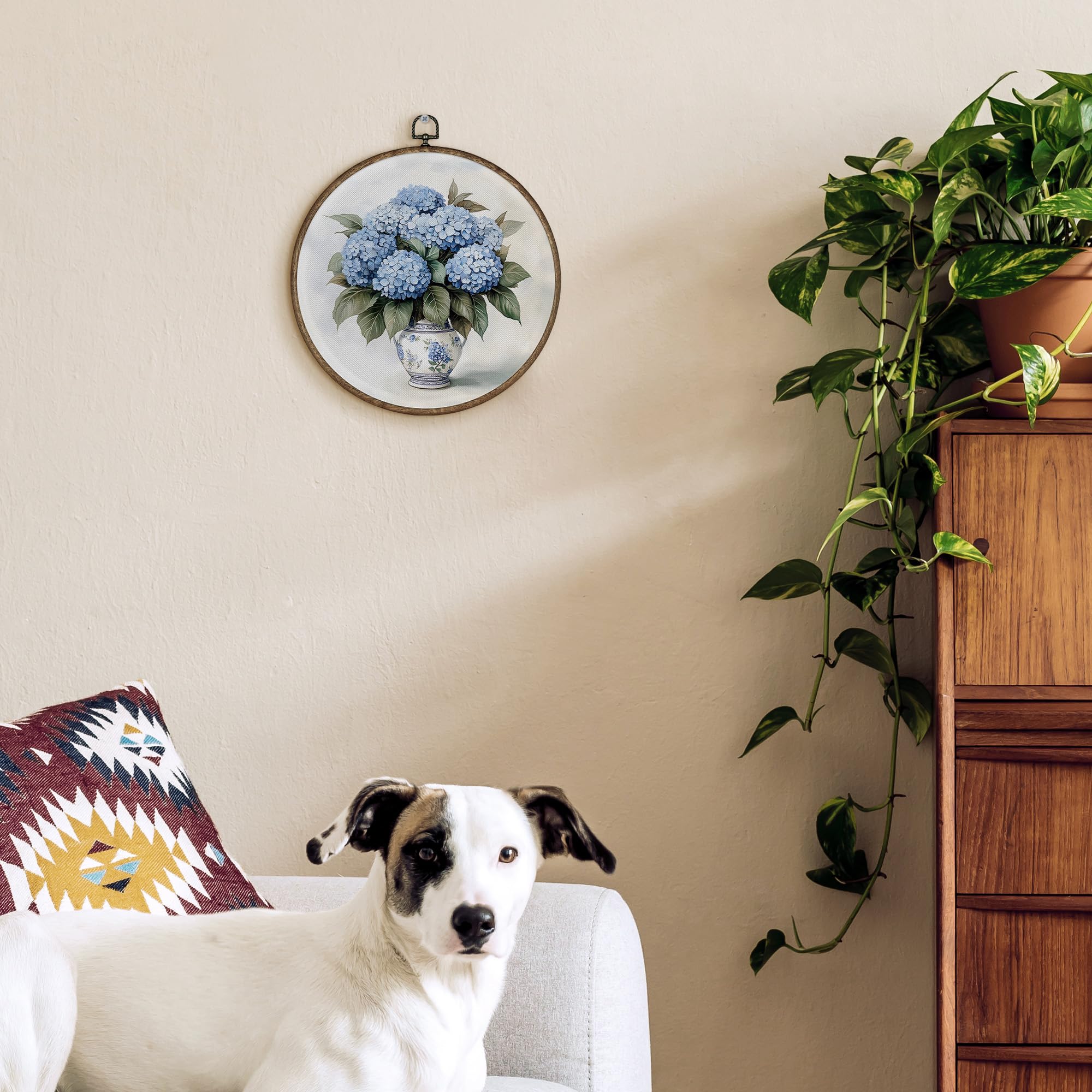 Amazon.com: TLESKE Vintage Blue Hydrangea Flowers Round Wall Art
