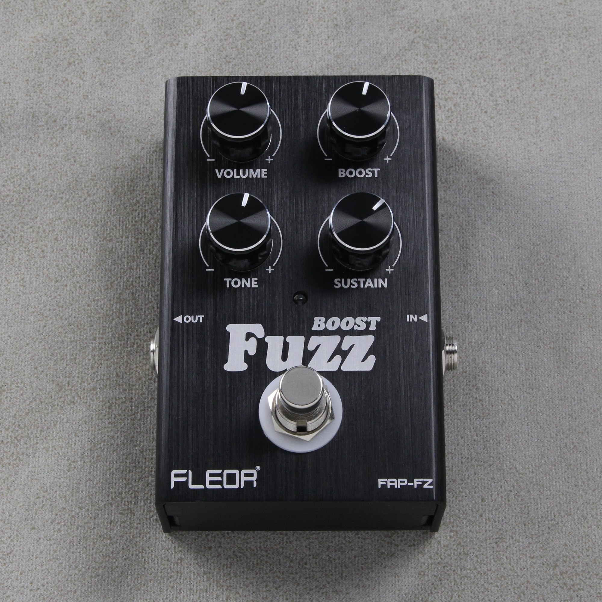 FLEOR Pédale Fuzz avec Boost, effets Fuzz de style vintage avec sustain épais, pédale de guitare True Bypass pour guitare électrique et basse
