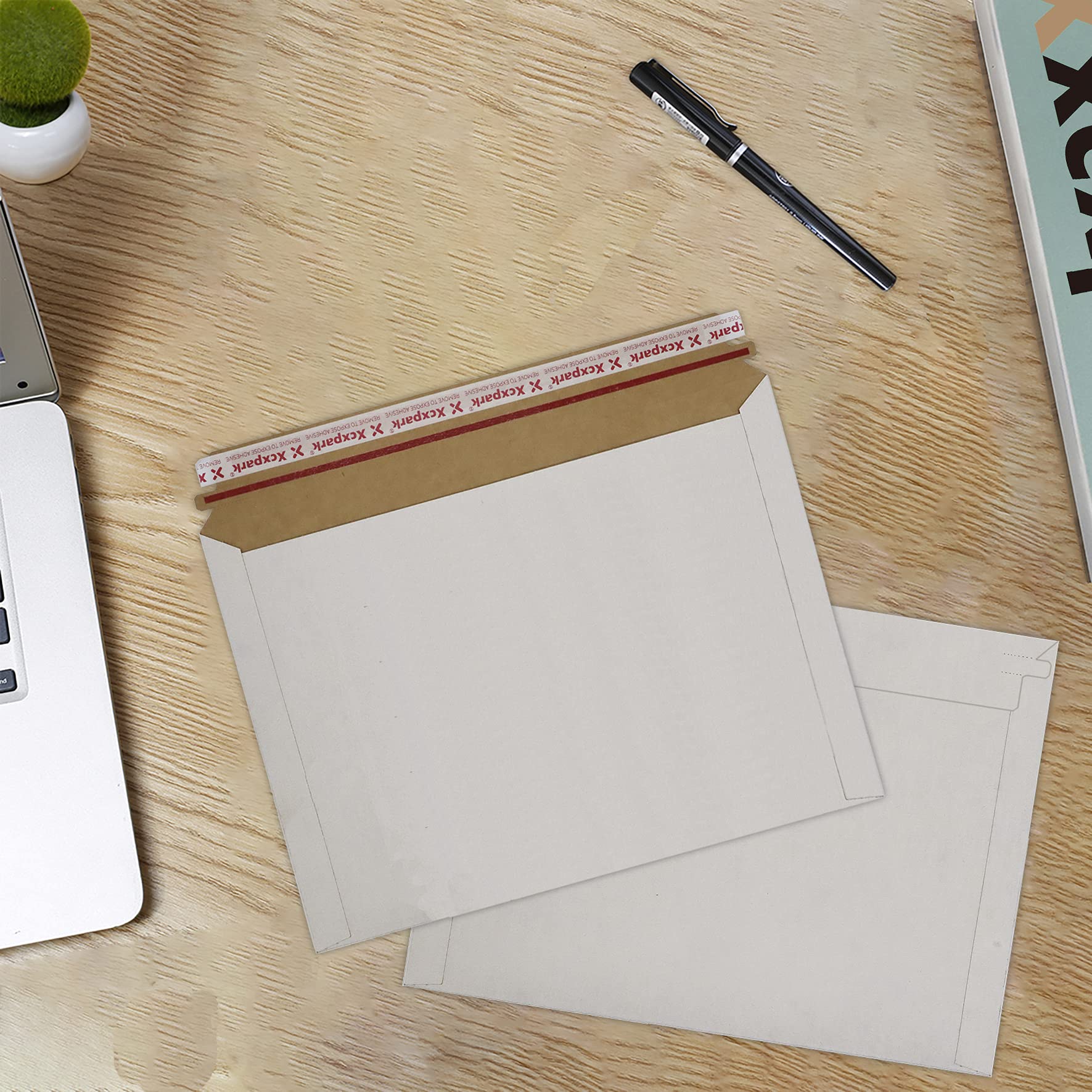 Xxcxpark Zestaw 36 białych sztywnych kopert 33,5 x 28 cm, samouszczelniające się pocztówki do dokumentów fotograficznych, teczek premium, do przechowywania płaskich kopert na zdjęcia, obrazy