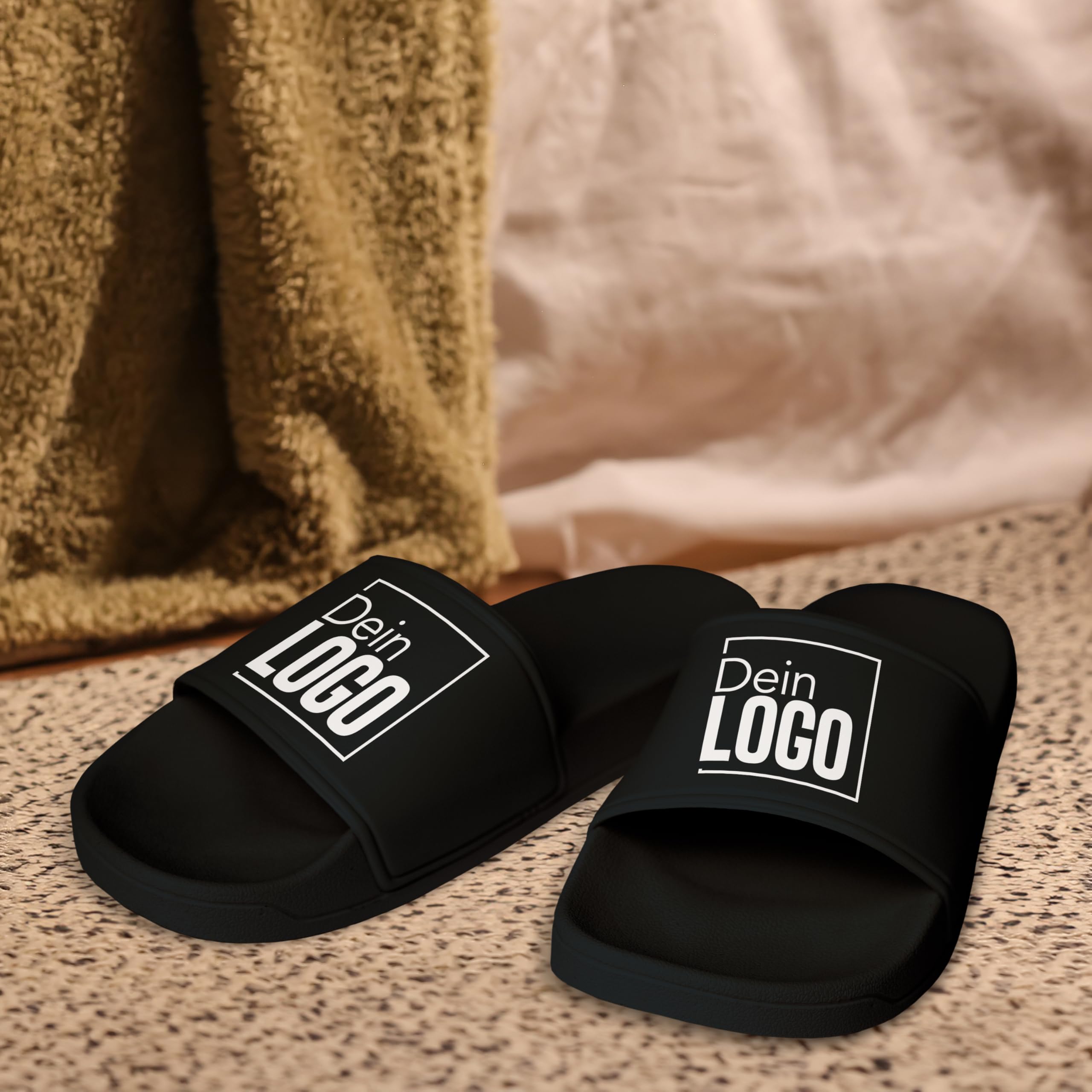 True Statements Badelatschen personalisiert mit eigenem Logo/Bild – selbst gestalten - Schlappen Slipper Slides