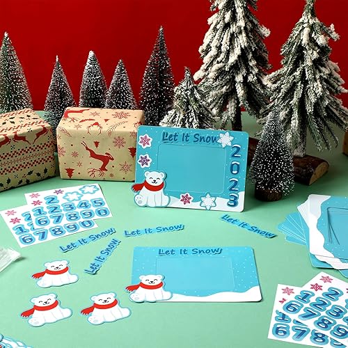 Miniatura 3 de 24 juegos de marcos de fotos de invierno fechados, kit de manualidades con imán de Navidad, marcos de fotos con calcomanías de copo de nieve,