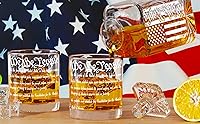 Vista 3 de Decantador de whisky grabado con la bandera estadounidense We The People, juego de decantador con 2 vasos para licor, whisky, bourbon o vino, regalo