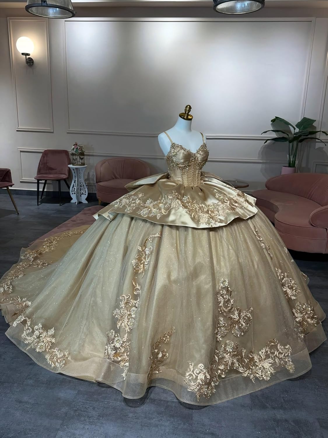 Mauuwy 2 in 1 Quinceanera Dresses Ball Gown V Neck Beaded Sweet 15 16 Dresses Satin Vestidos de 15 años quinceañera