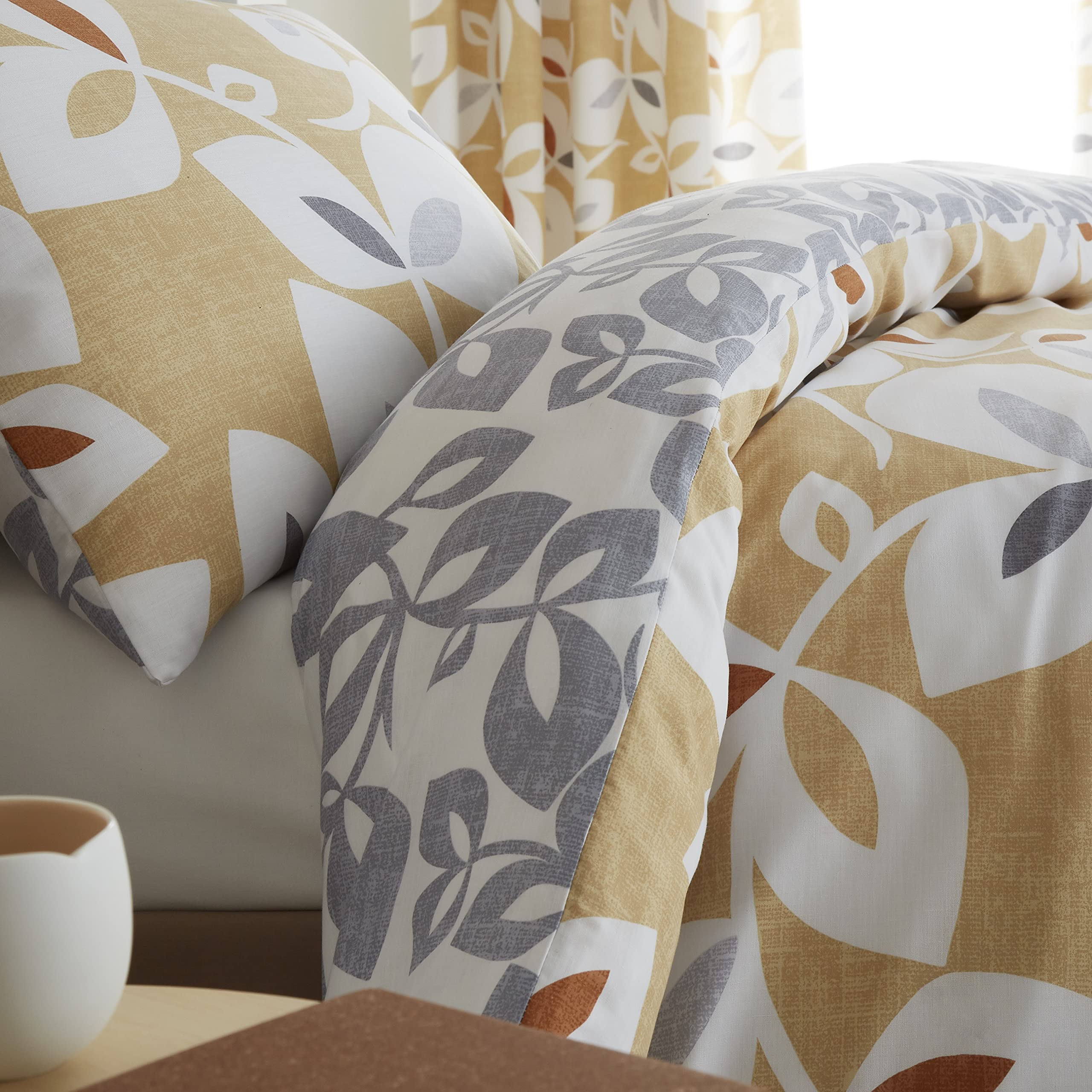 Catherine Lansfield Inga Leaf Gold Duvet Cover + Pillowcase for Bed 150 cm - 240 x 220 + 2 (50 x 85), Lemon Tree, 240 x 220 cm - Image 2