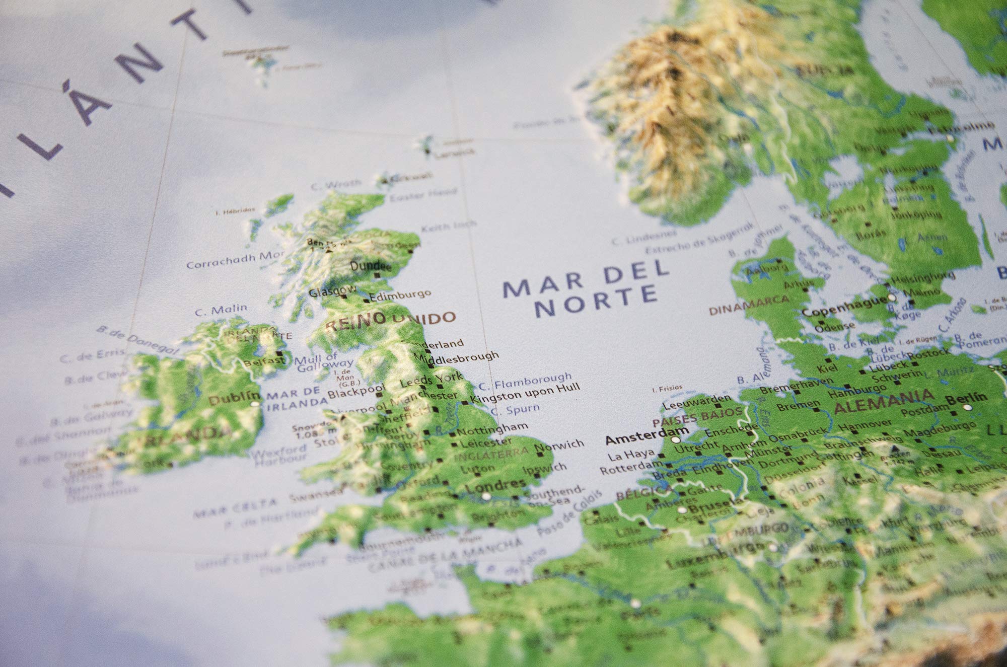 Mapa en relieve Europa físico. Escala 1:11.000.000, 65x45 cm