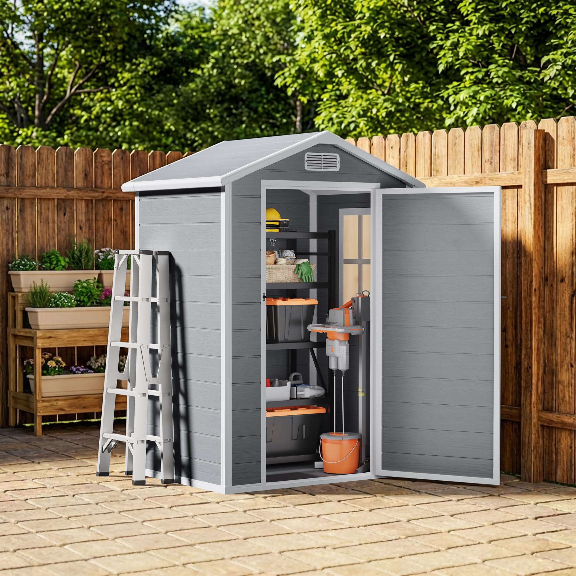 Casetta da Giardino in Resina 122x92x187 cm Capanno Porta Attrezzi con Finestra e Ventilazione Grigio