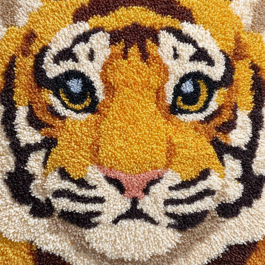 AxiangziK Latch Hook Cushion Kit 43x43cm,Tiger