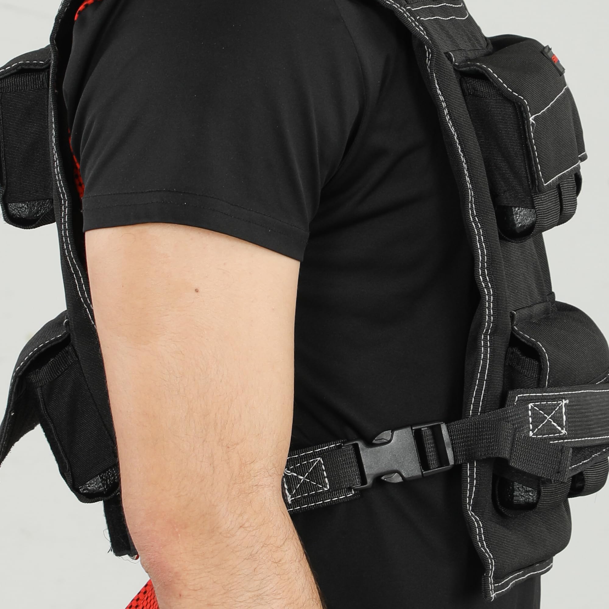 SPORTNOW Gilet Zavorrato Regolabile 20kg con 20 Pesi, Gilet con Strisce Riflettenti, Vestibilità Aderente per Allenamento a Casa, Corsa ed Esercizi Cardio, in Tessuto Oxford, 50x40 cm, Nero