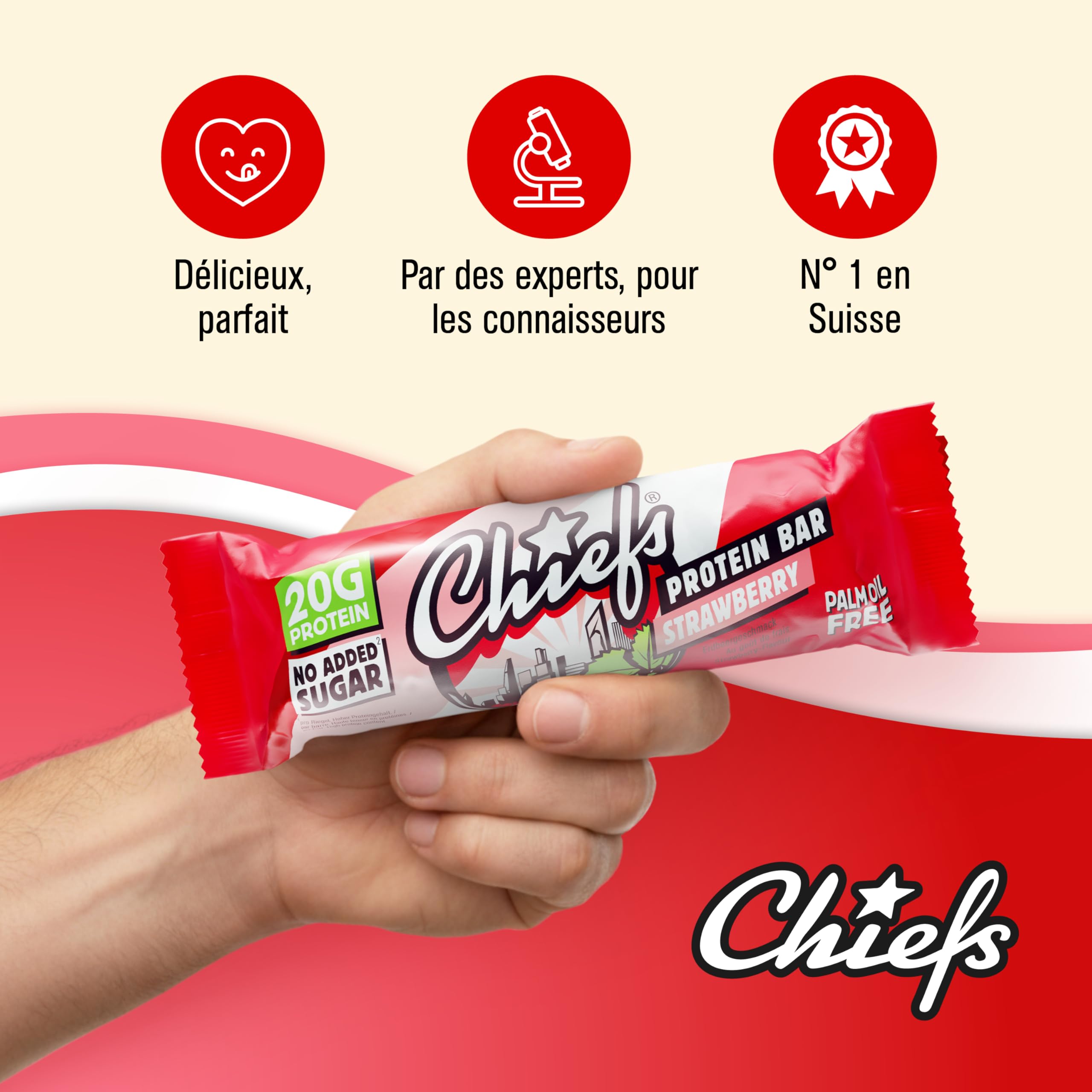 Chiefs Protein Bar (Strawberry) • Barre protéinée premium avec 20g de protéines & 209 kcal par barre • Sans sucre ajouté • Barre protéinée low sugar • Goût de Strawberry • Pack de 12 (12 x 55g)