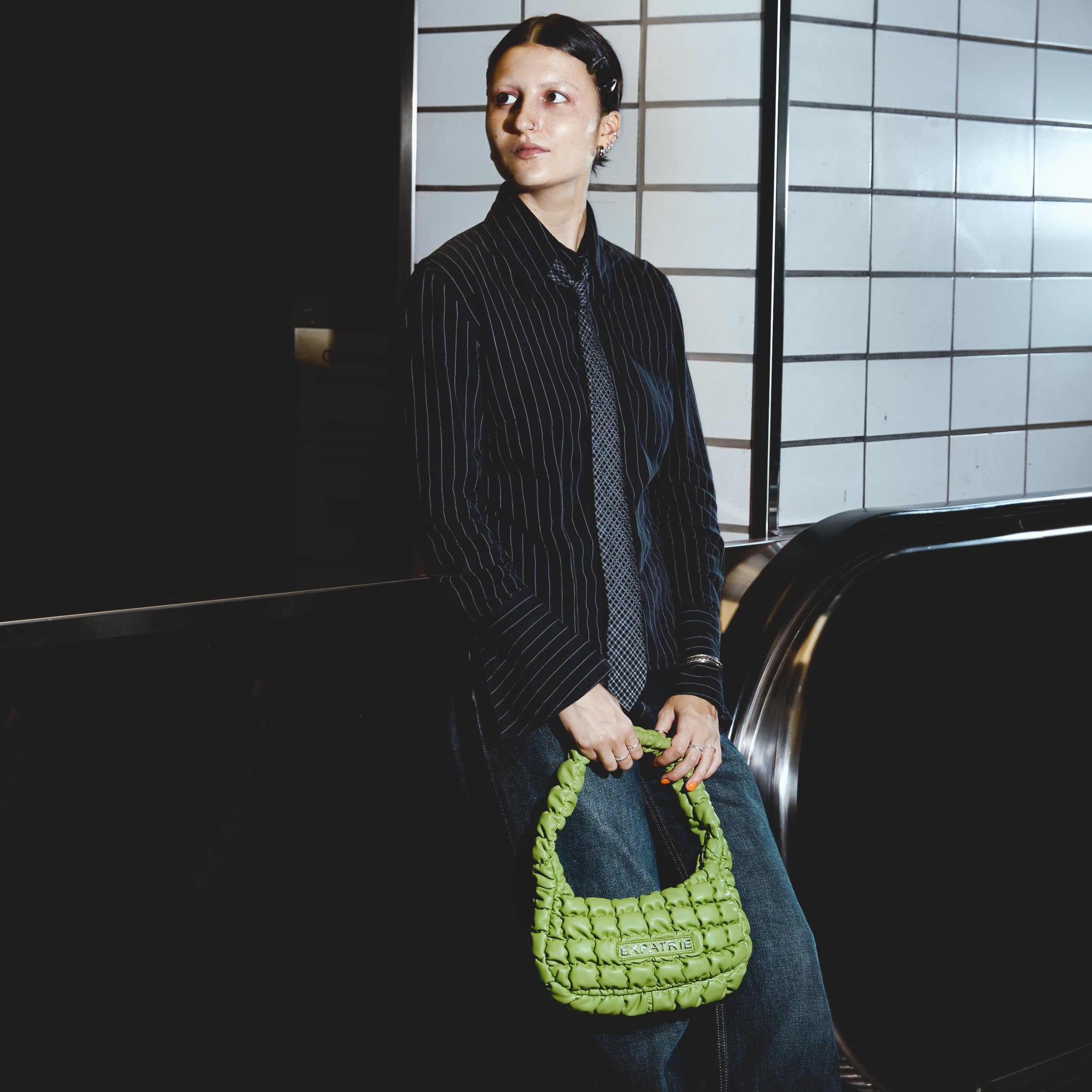 Expatrié Bolso de Hombro Mujer Verde - Pippa Small - Everyday Puffer Bag - Y2K Bolso Acolchado para Universidad, Trabajo, Ocio - Puffy Hobo Bag de Piel Sintética