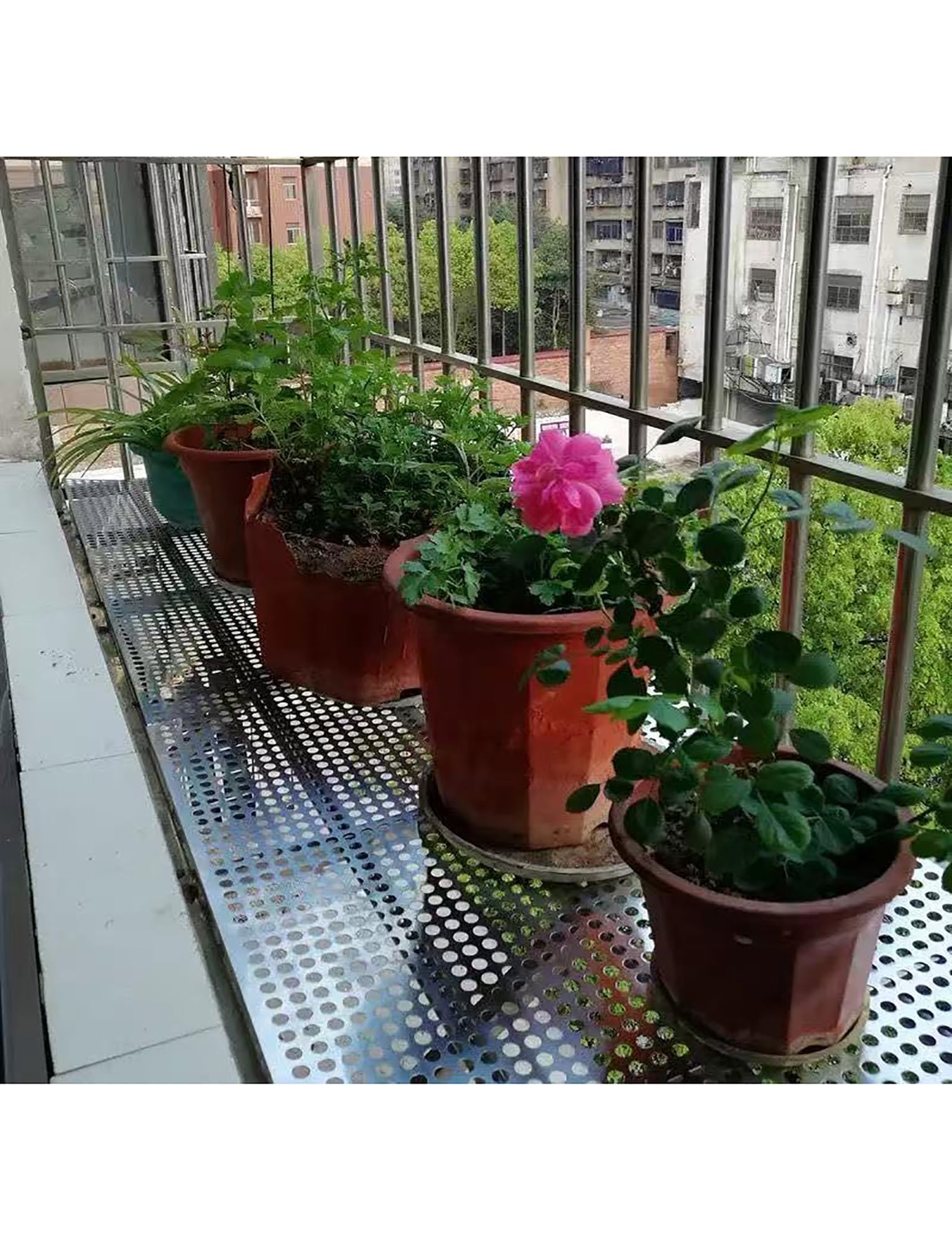 Deska treningowa ze stali nierdzewnej 304, na balkon, antykradzieżowa, czterostronna siatka ochronna do parapetu i stojaka na kwiaty (140 x 67 x 0,16 cm) – trwała, bezpieczna, idealna do użytku na