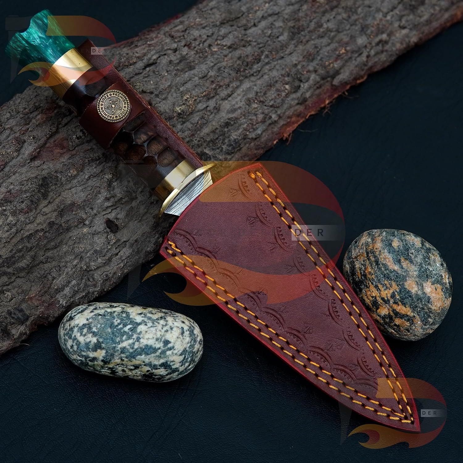 Hand Forged Damascus Steel Blade Handmade Damascus Hunting Knife Camping Knife | Pure Leather Sheath (style 1)