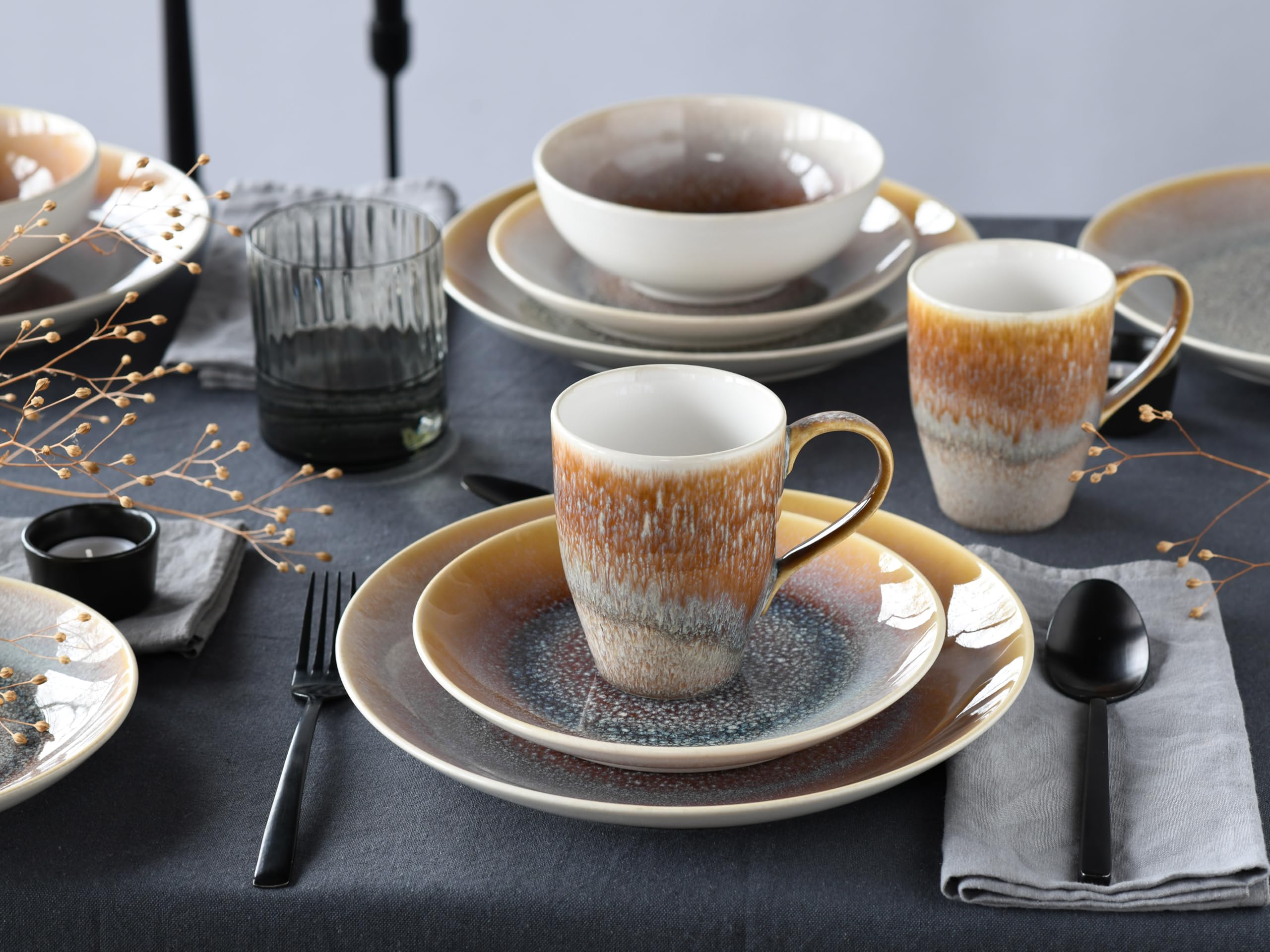 CreaTable, 24304, seria Caldera Sand, 16-częściowy zestaw naczyń dla 4 osób, serwis kombi z kamionki, nadaje się do mycia w zmywarce i używania w kuchence mikrofalowej, wysokiej jakości produkcja