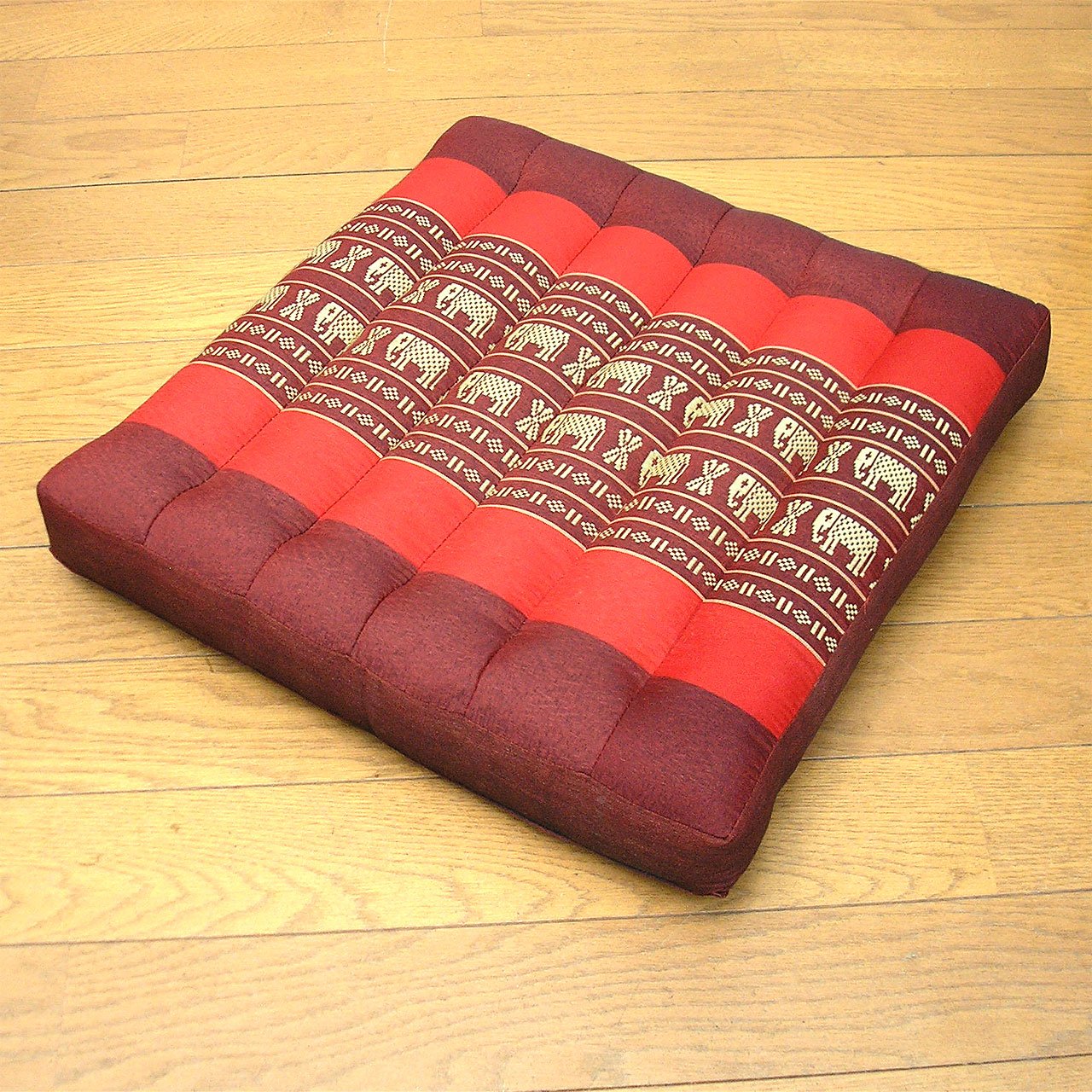 タイ座布団 Amazon.co.jp: タイの 座布団 正方形 38cm角 象さん柄 赤x朱 枕