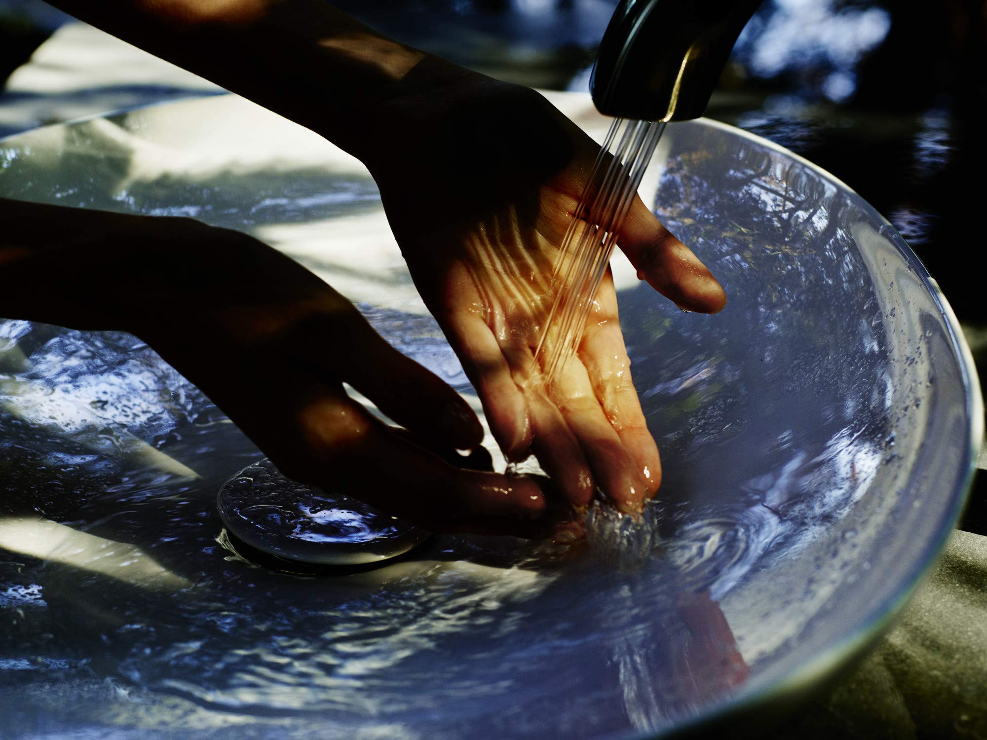 TOTO TLP01701U CP Zn 1 1 GPM Electronic Touchless Bathroom Faucet Polished Chrome — view 4