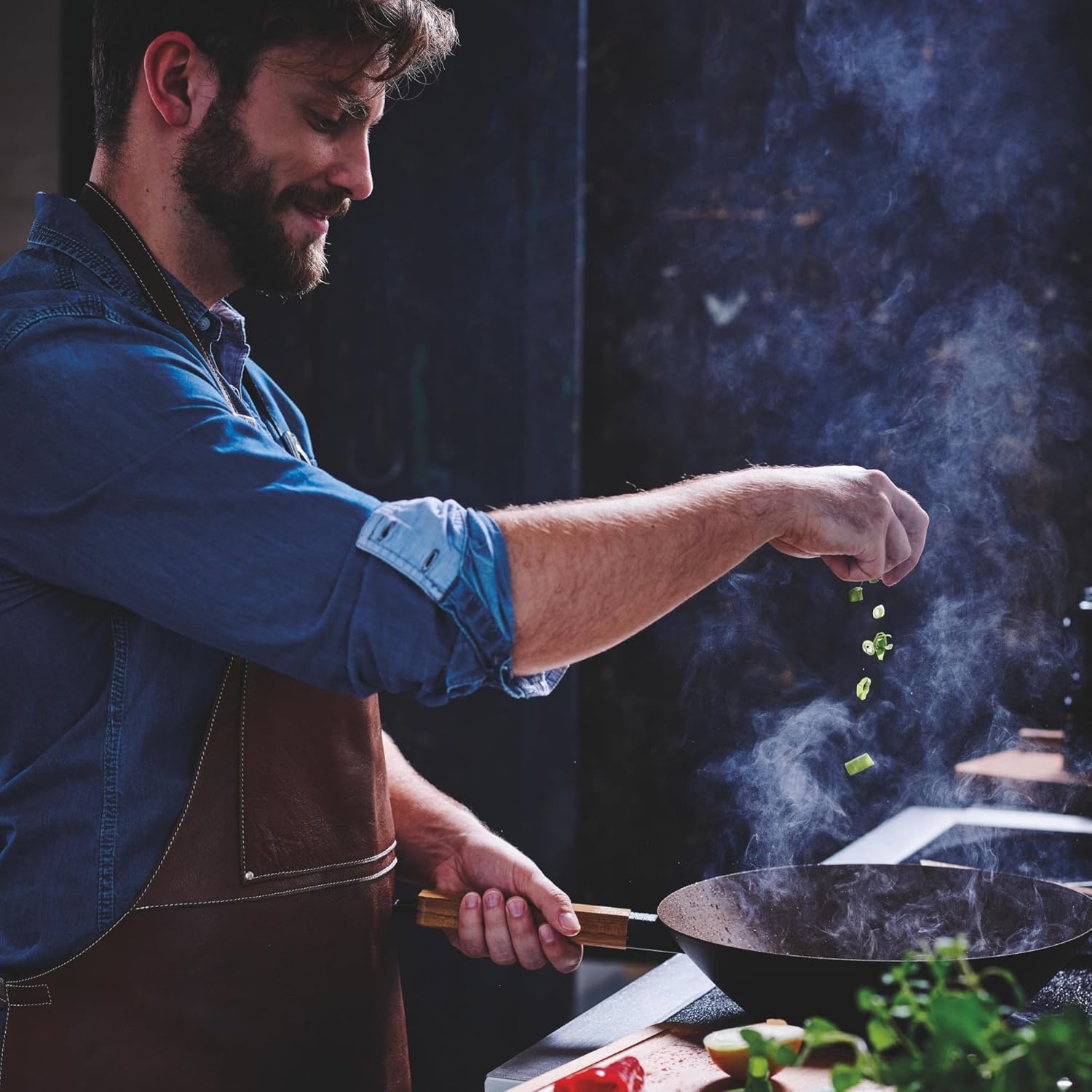Alva Forest Carbon Steel Wok Pan, 12 Inch Pre-Seasoned Wok, Naturally Nonstick, PFAS-Free, PFOA-Free & PTFE-Free, Acacia Wood Handle, Induction & All Stovetops Compatible