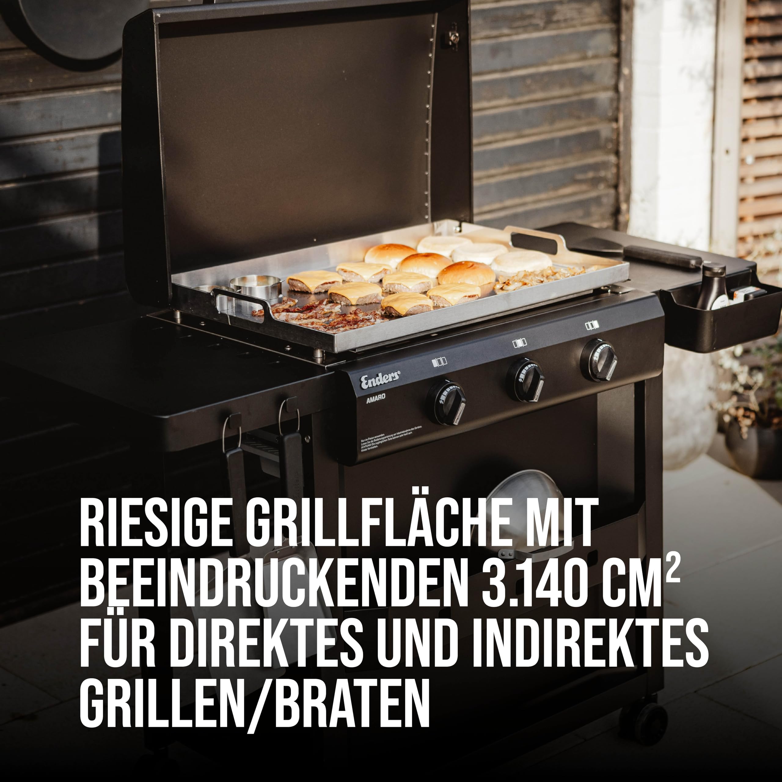 Enders AMARO 3 Plancha Gasgrill Griddle, 3 Edelstahlbrenner, massive Edelstahl-Plancha mit Tragegriffen, große Grillfläche, abnehmbare Haube, 4 Haken, abnehmbare Körbe, Ablagefach #82216
