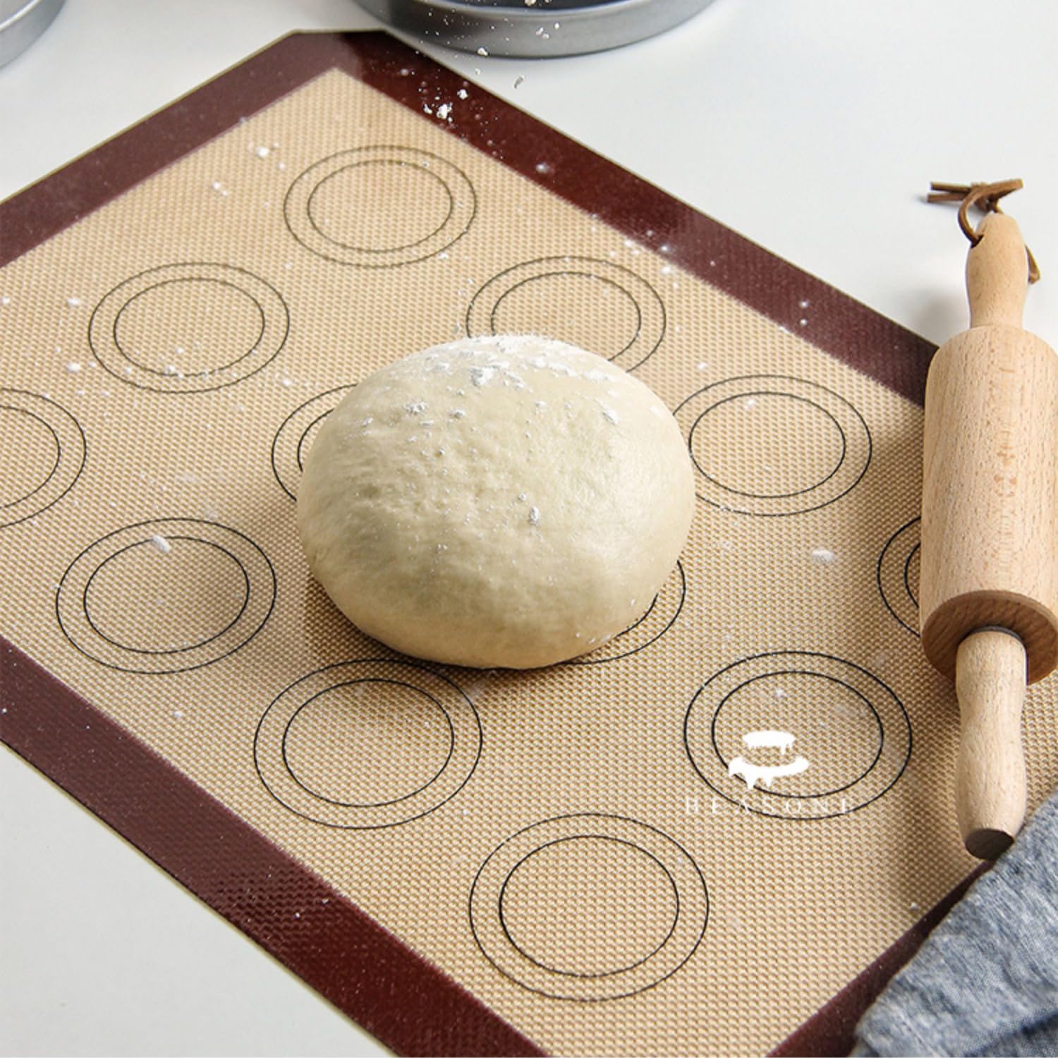 Silicone Baking Mat, 2 Pack Nonstick Cookie Sheet Liners, Reusable Oven Liners Cooking Silicone Baking Sheet Mat, Bread, Macaron Silicone Baking Mats