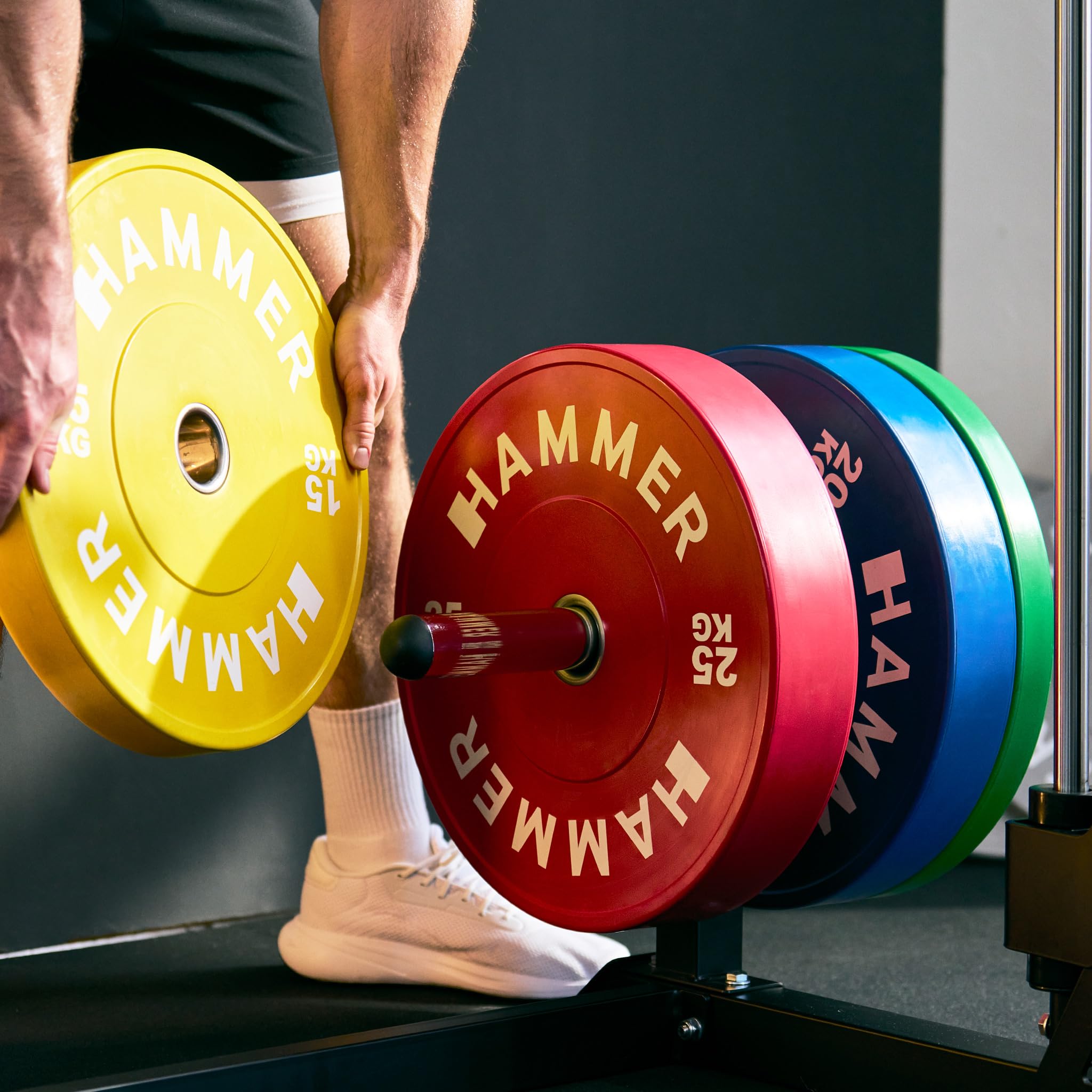 HAMMER Multipresse MA50 – Kraftstation für Zuhause mit geführter Hantelstange, Multigrip-Klimmzugstange & Safety-Bars, 4 Scheibenhalter, platzsparend & robust, bis 130 kg
