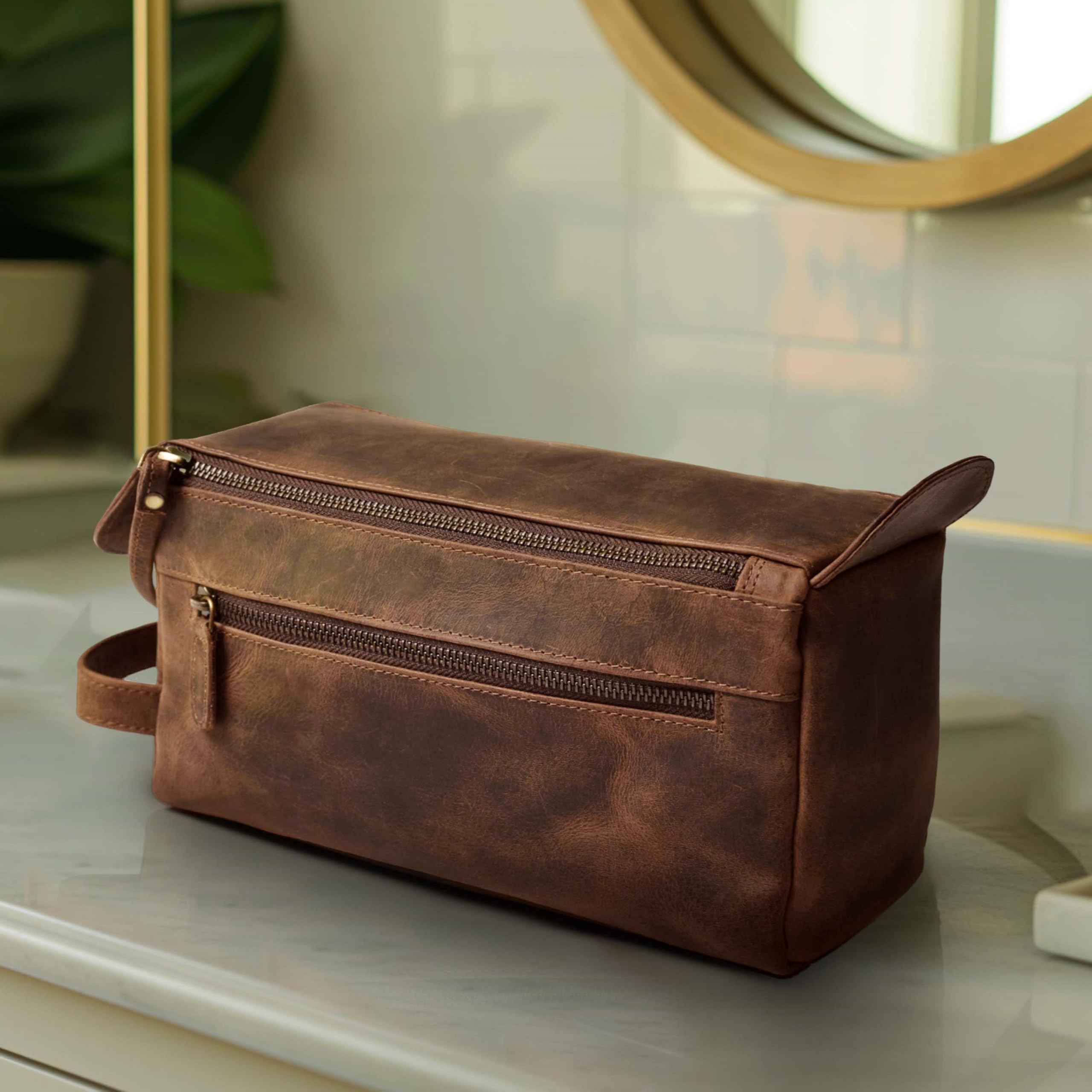 Leather & latch Premium Vintage Leder Unisex Kulturtasche Reise Dopp Kit Rasur & Kosmetik Organizer für Damen und Herren (Walnussbraun)