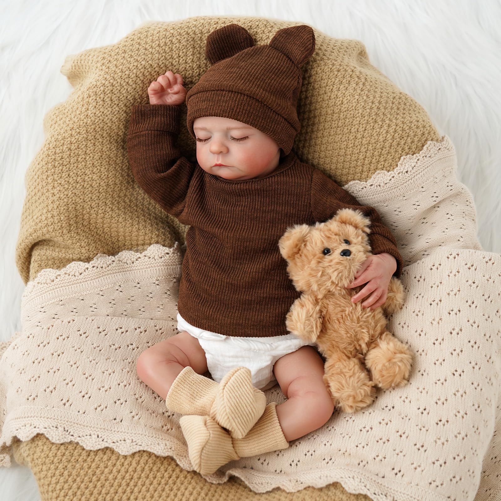 BABESIDE Lebensechte Reborn Babypuppe – 17 Zoll Reborn Junge mit Stoffkörper, Realistische Neugeborenenpuppe mit Outfit & Zubehör für Mädchen und Jungen ab 3 Jahren