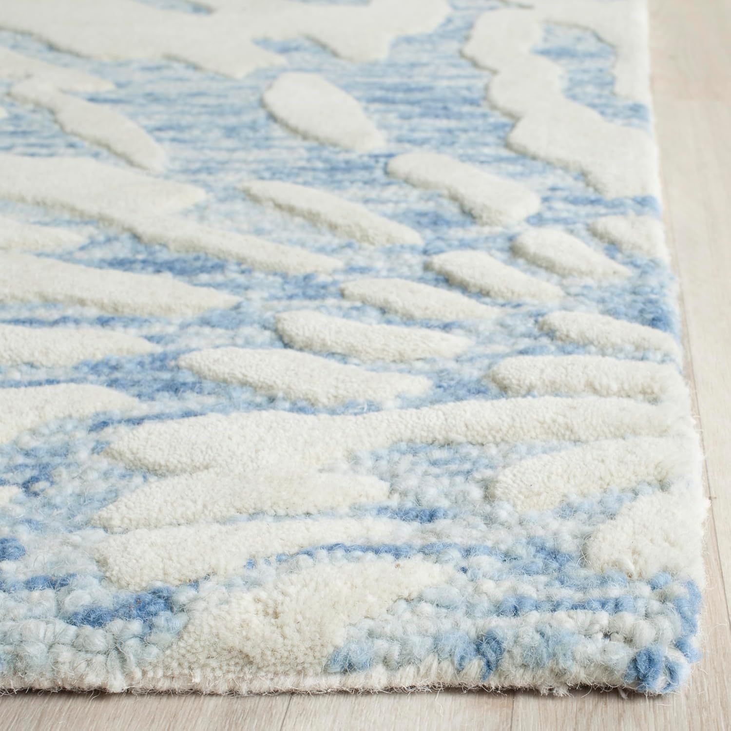 SAFAVIEH Bella Collection 6' x 9' Dark Blue/Ivory BEL129B Handmade Premium Wool Area Rug