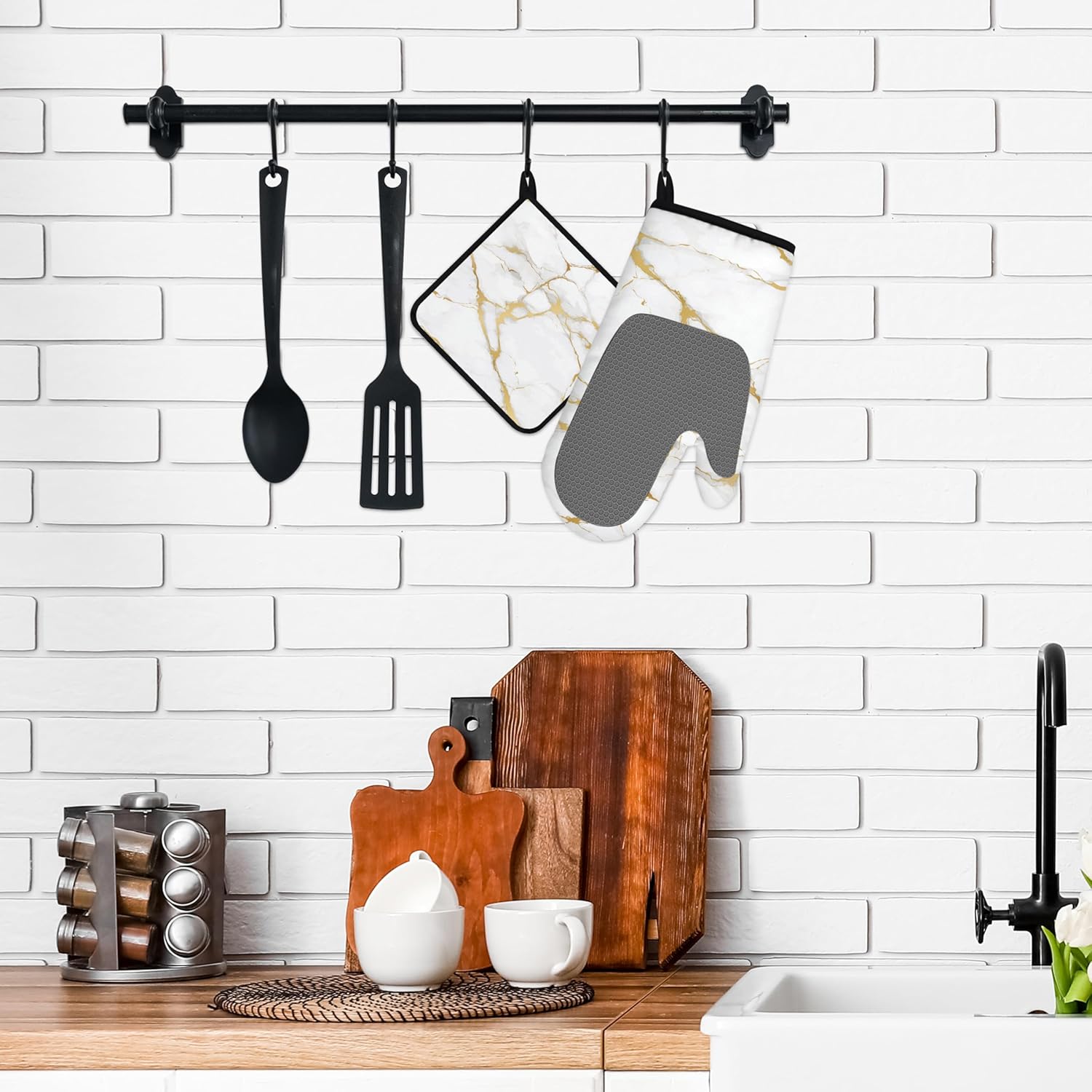 Oven Mitts and Pot Holders Sets White Gold Marble Kitchen Accessories of 4 Heat Resistant Oven Gloves Hot Pads with Non-Slip Silicone Surface for Chef Cooking Baking - Image 5