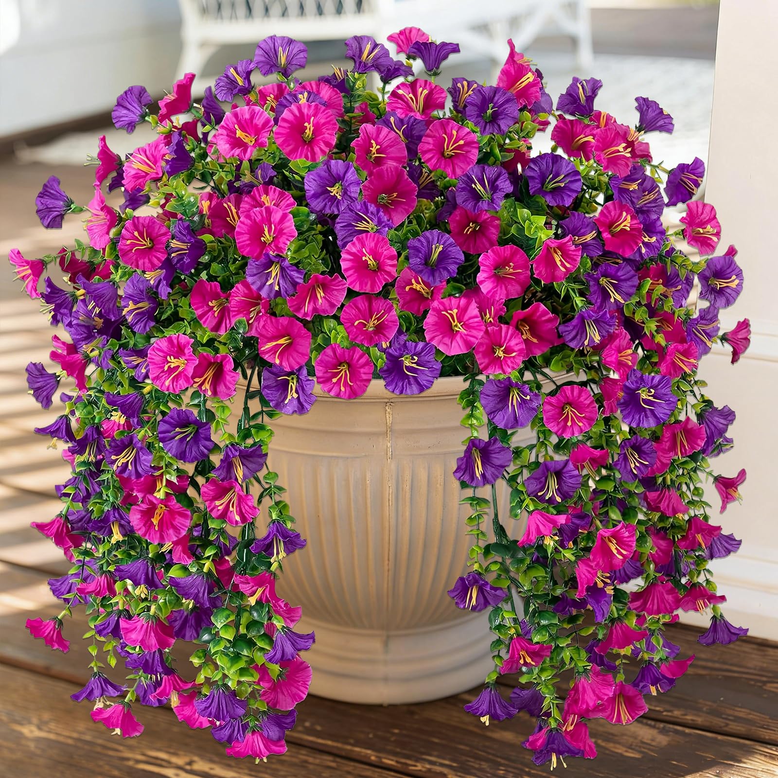 KUANINUNAR 4 Stück Künstliche Blumen Hängend Kunstblumen mit Eukalyptus Petunien Hängend Künstliche Blumen Wie Echt Outdoor Kunstpflanzen Hängepflanzen Hause Garten Veranda Frühlingsdeko