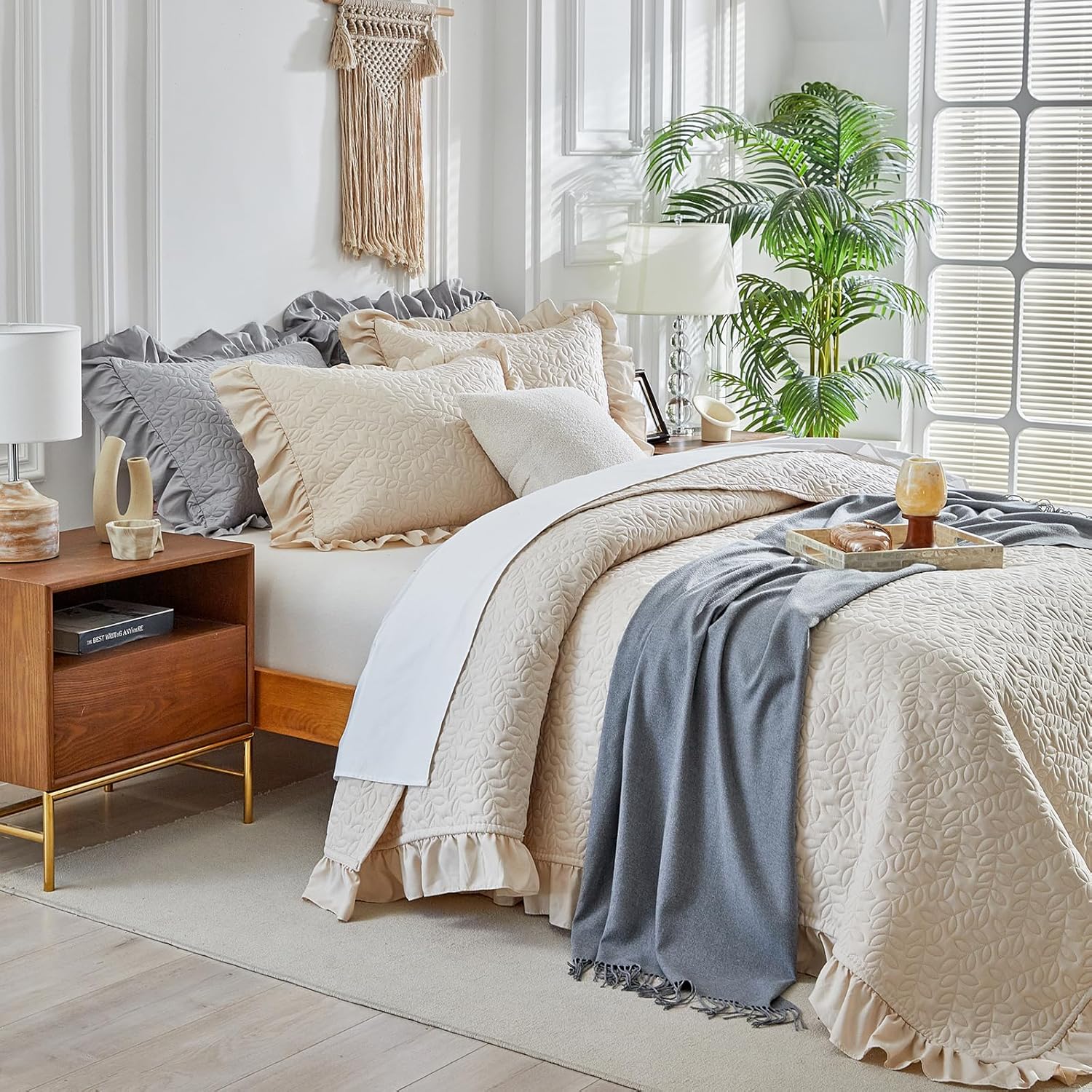 Ruffled Quilt Set Queen Size 96 * 96in - 3 Pieces Solid Shabby Chic Farmhouse Ruffles Bedding Rustic Coverlet & Sets Lightweight Fluffy Summer Oversized Bedspread with Shams for Women Men - Cream