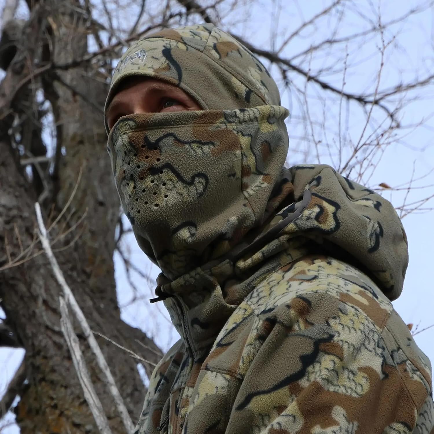 KUIU Proximity LT Neck Gaiter – Ultra-Quiet Fleece for Cold Weather Hunting