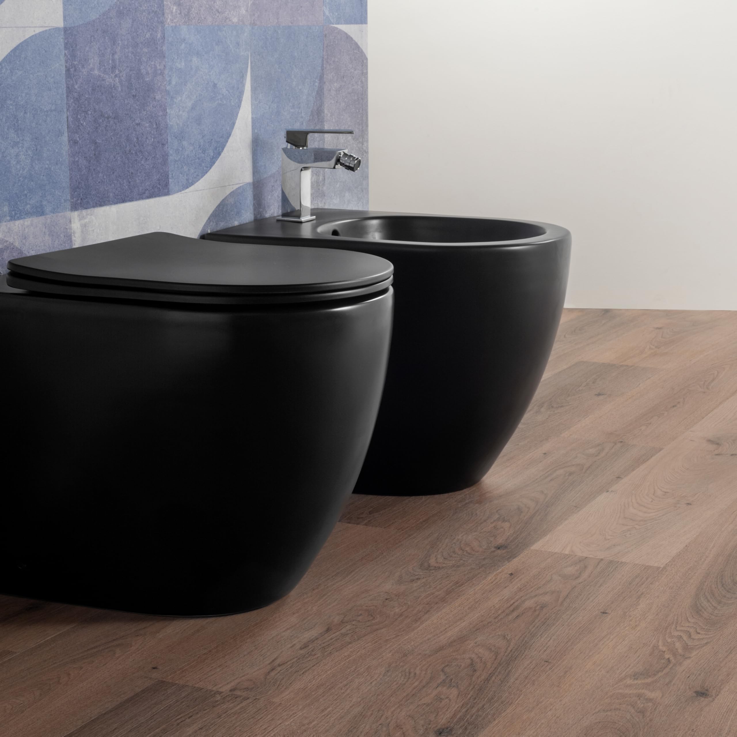 Coppia Sanitari bagno a terra in Ceramica Nero Opaco - WC Rimless, Bidet, Sedile Soft Close, Sgancio Rapido, Risparmio Idrico, Fissaggi Inclusi, Installazione Parete o Pavimento - Mod. BlackFloor